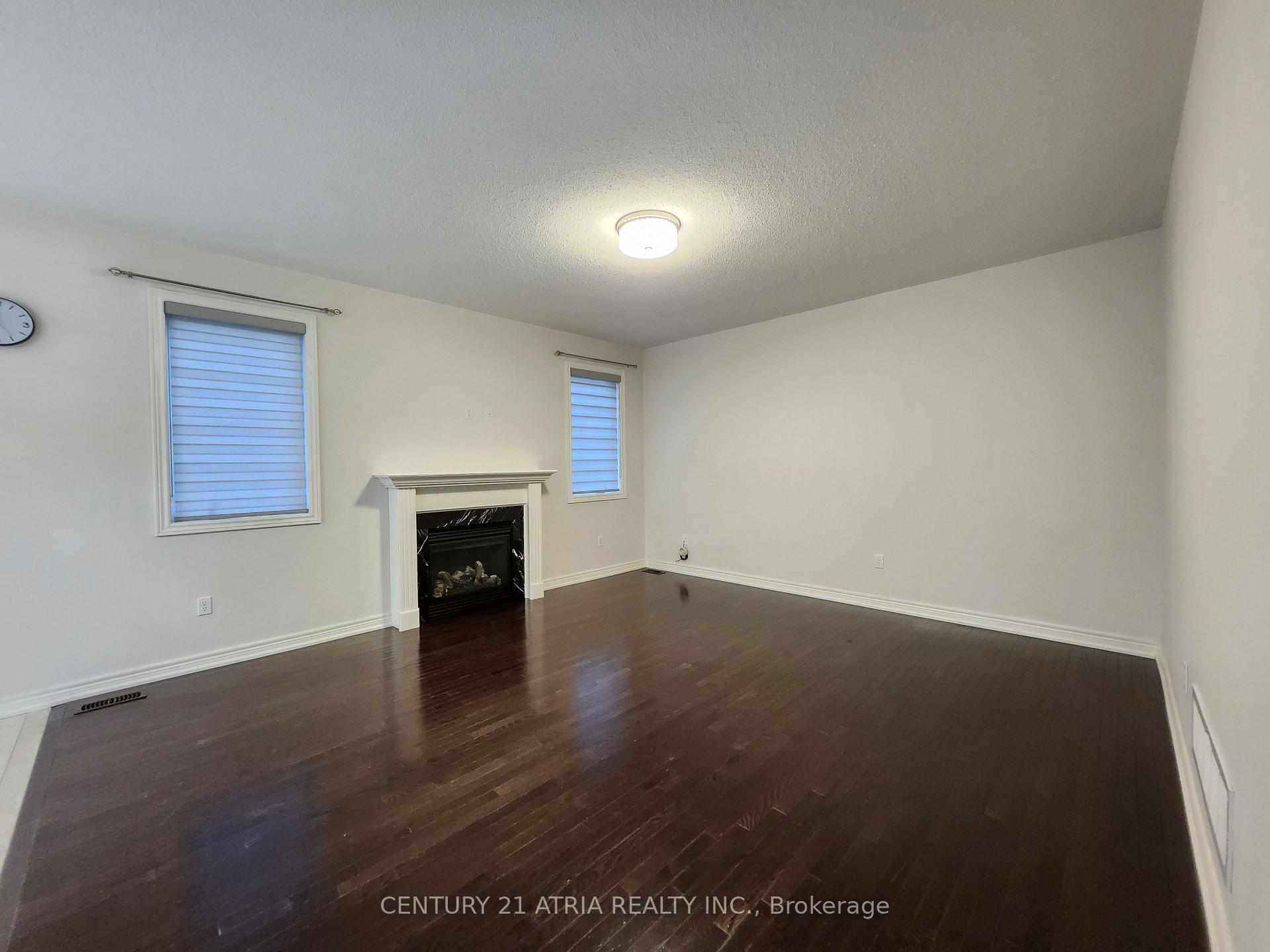 1237 Atkins Drive, Newmarket, ON L3X 0C8