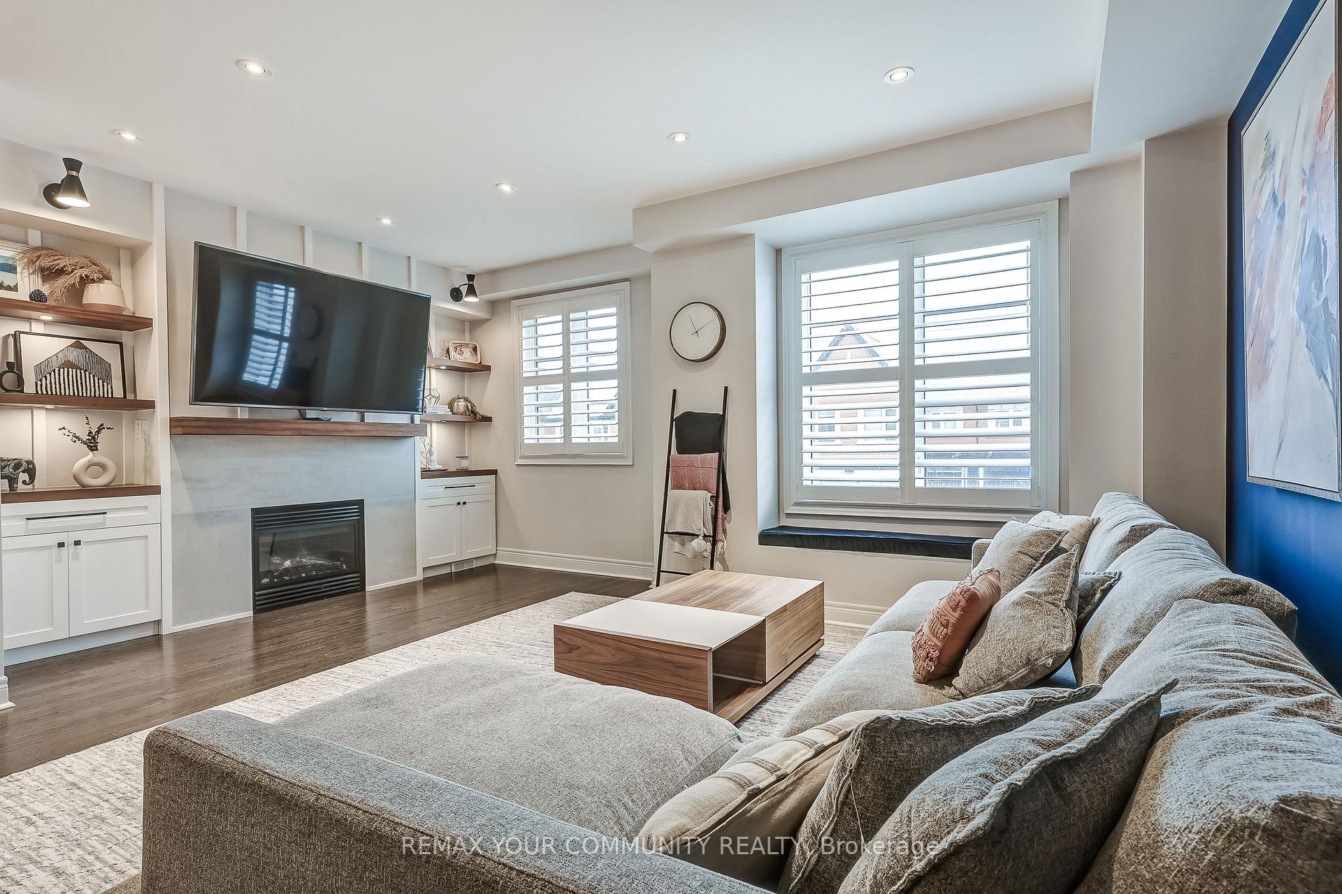 22 Lowther Avenue, Richmond Hill, ON L4E 2Z7