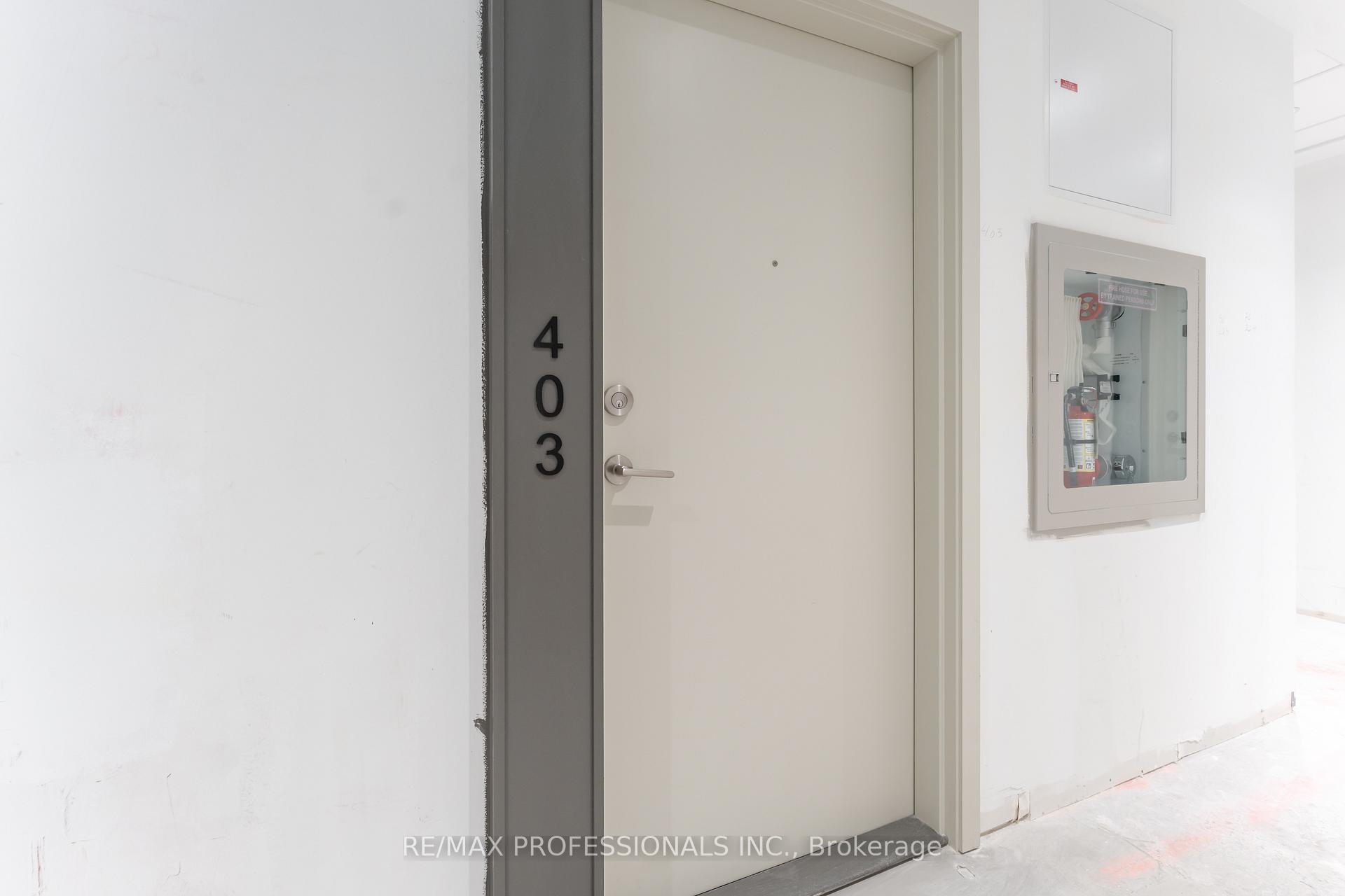 10 Flavelle Trail 403, Vaughan, ON L4L 1V8