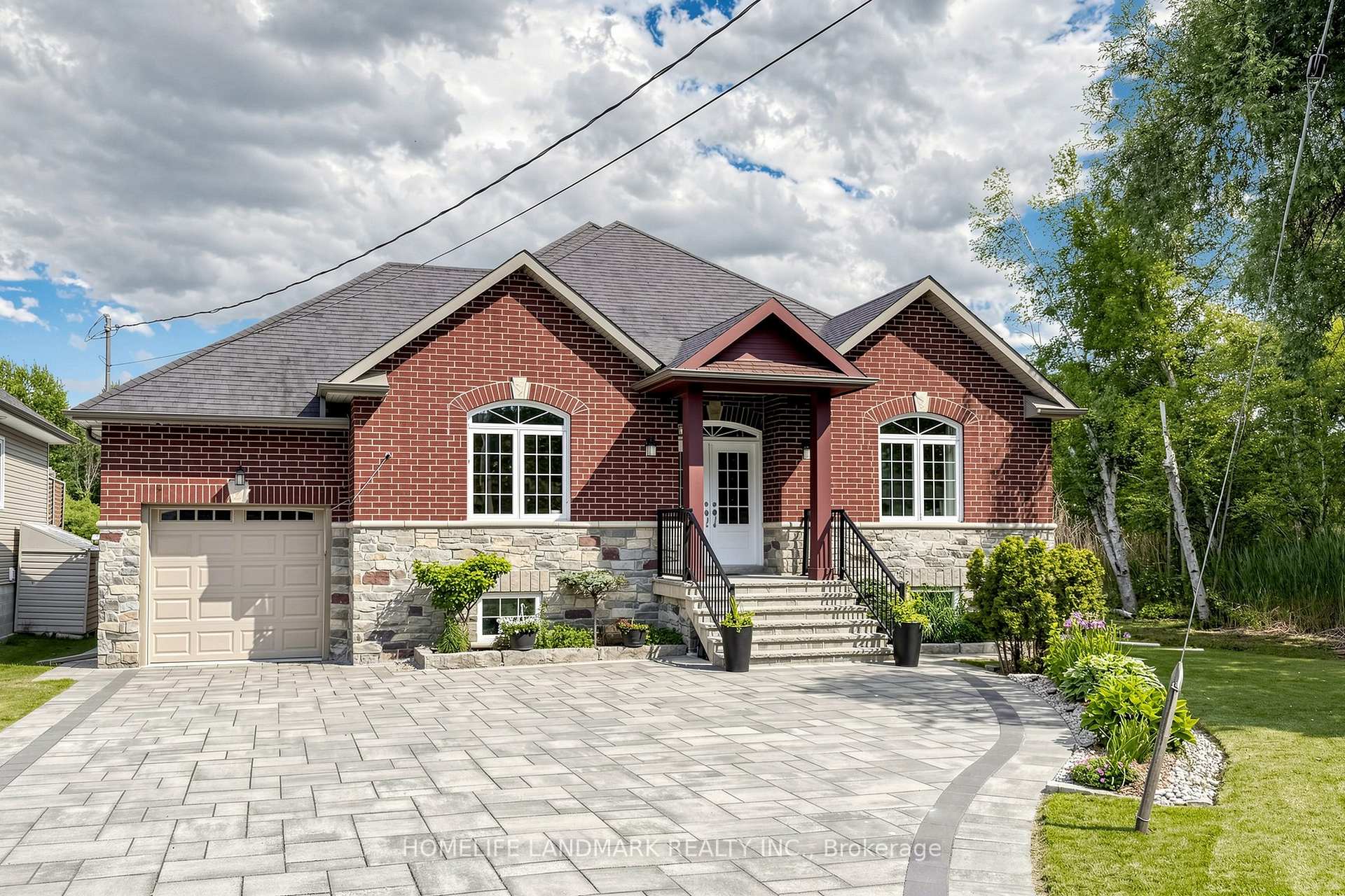 61 Irving Drive, Georgina, ON L0E 1N0