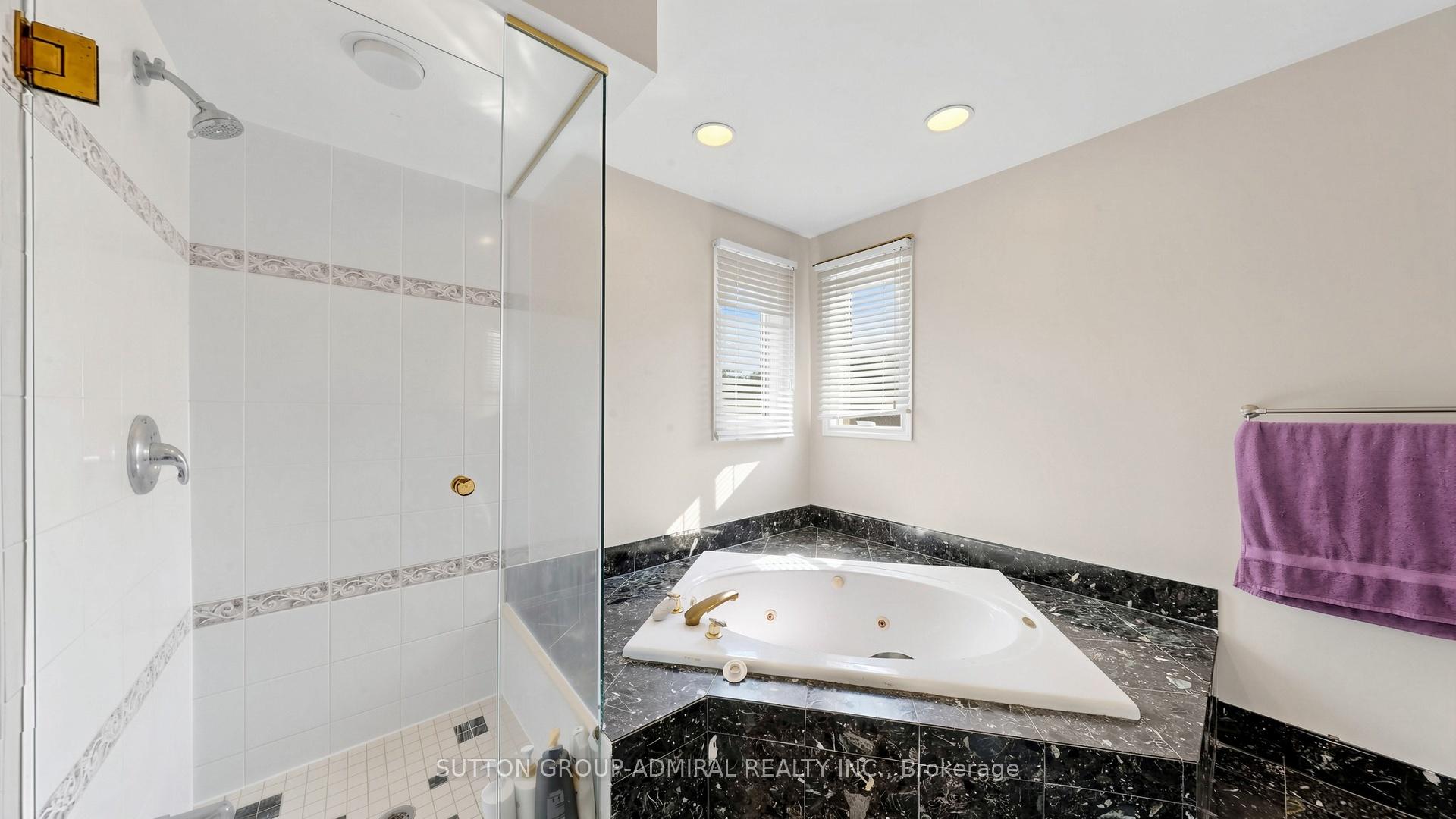 119 Mountbatten Road, Vaughan, ON L4J 7W6