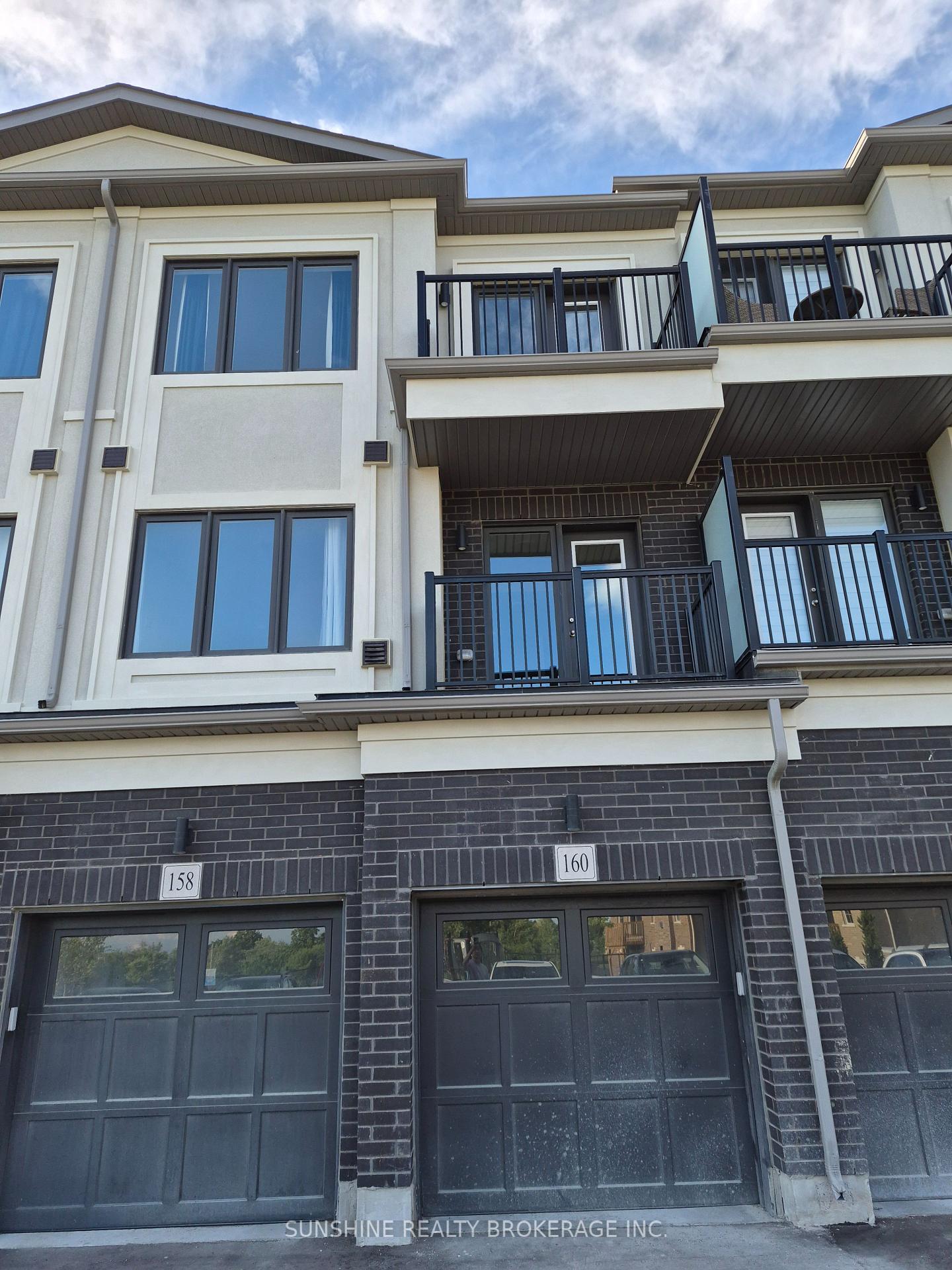 160 Matawin Lane, Richmond Hill, ON L4B 0H7