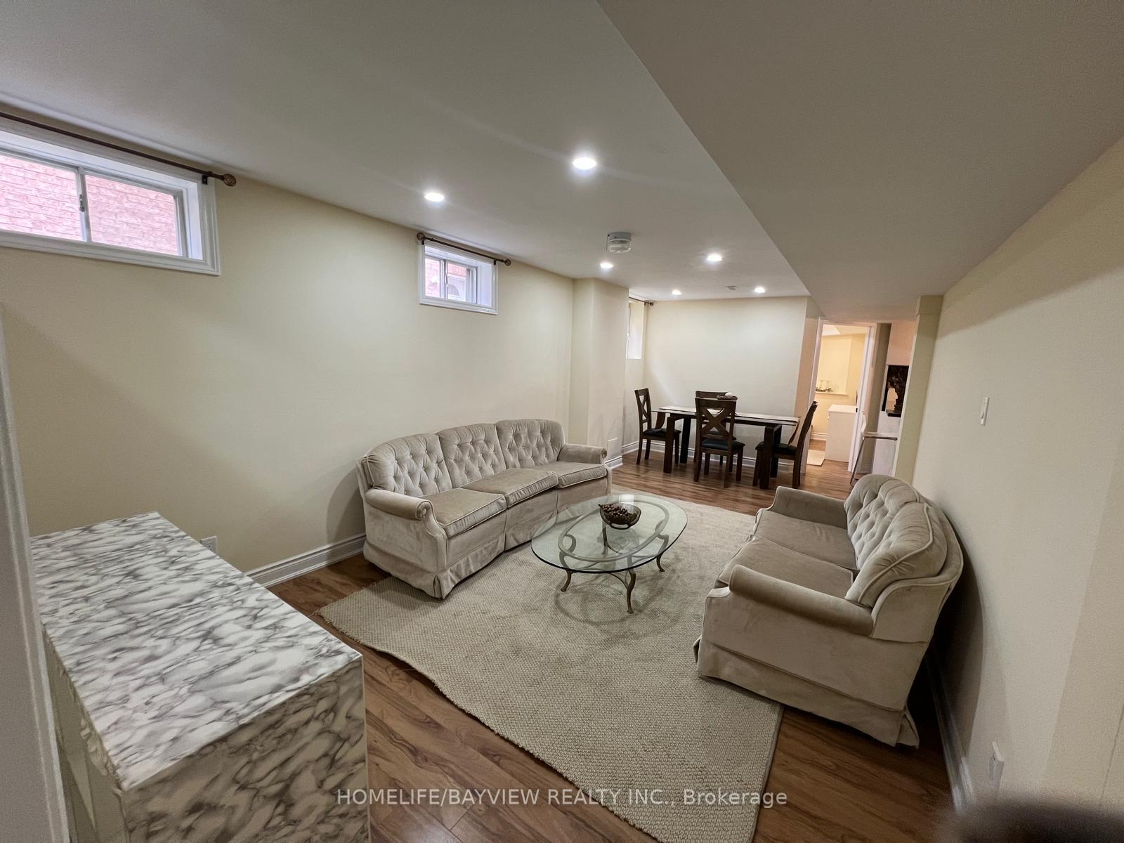 157 goldsmith Crescent BSMT, Newmarket, ON L3X 1R6