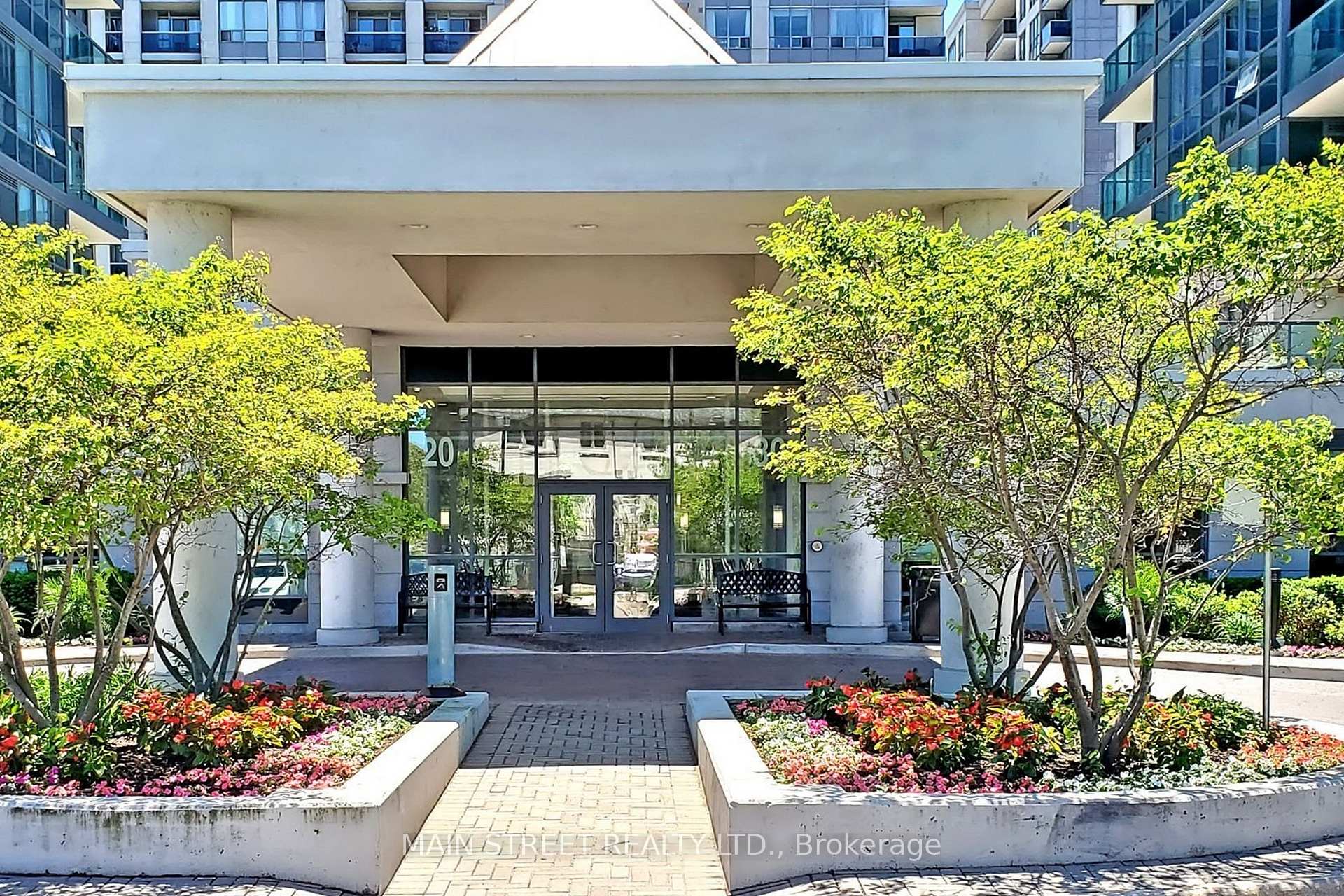 30 North Park Road 903, Vaughan, ON L4J 0G6