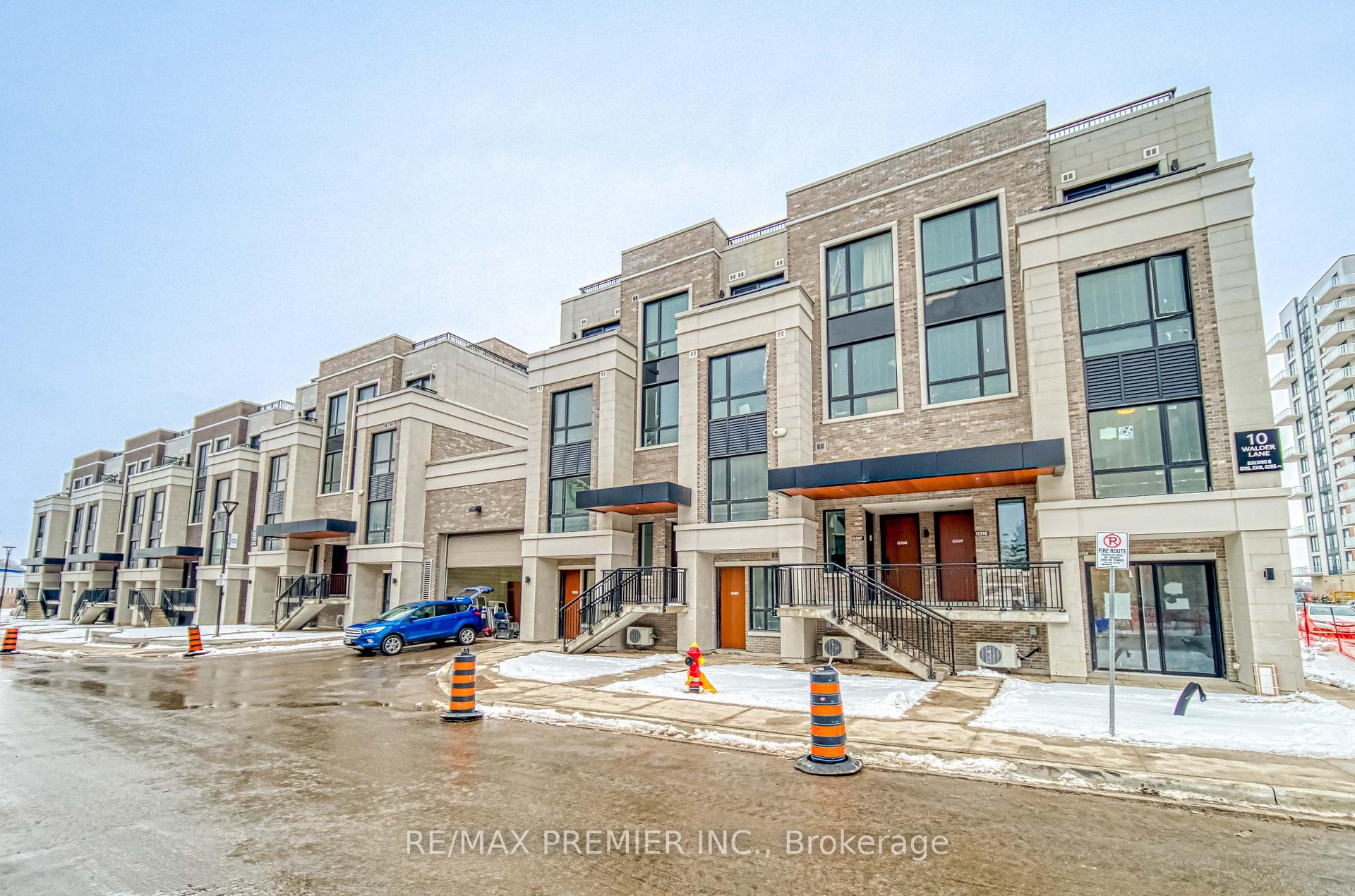 10 Walder Lane G-106, Richmond Hill, ON L4S 0P6