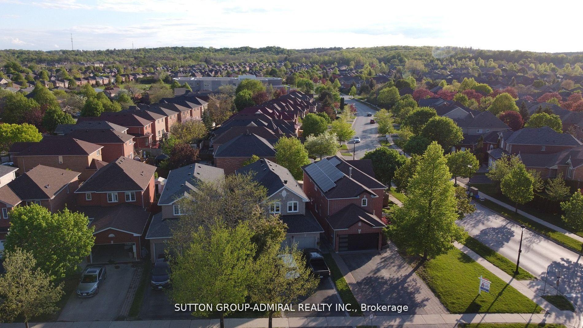 470 Doubletree Lane, Newmarket, ON L3X 2E9