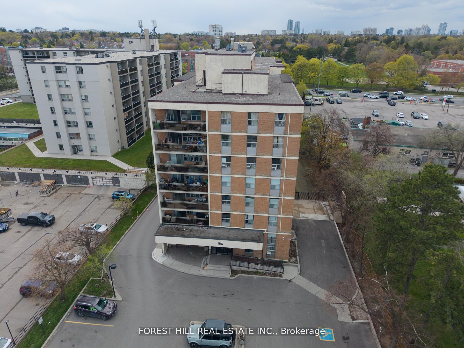 180 DUDLEY Avenue 302, Markham, ON L3T 4X2