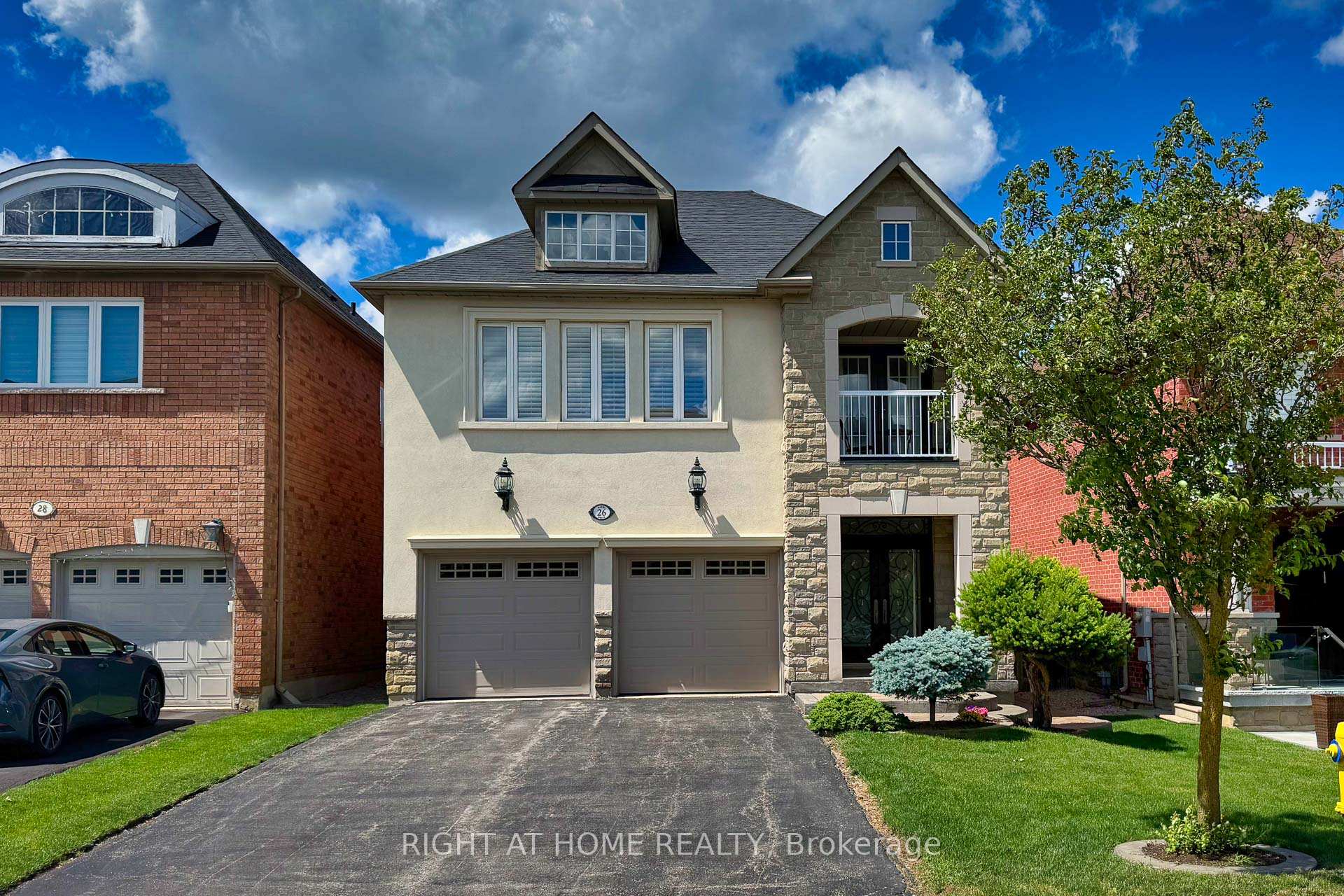 26 Ravel Drive, Vaughan, ON L4J 8Z2
