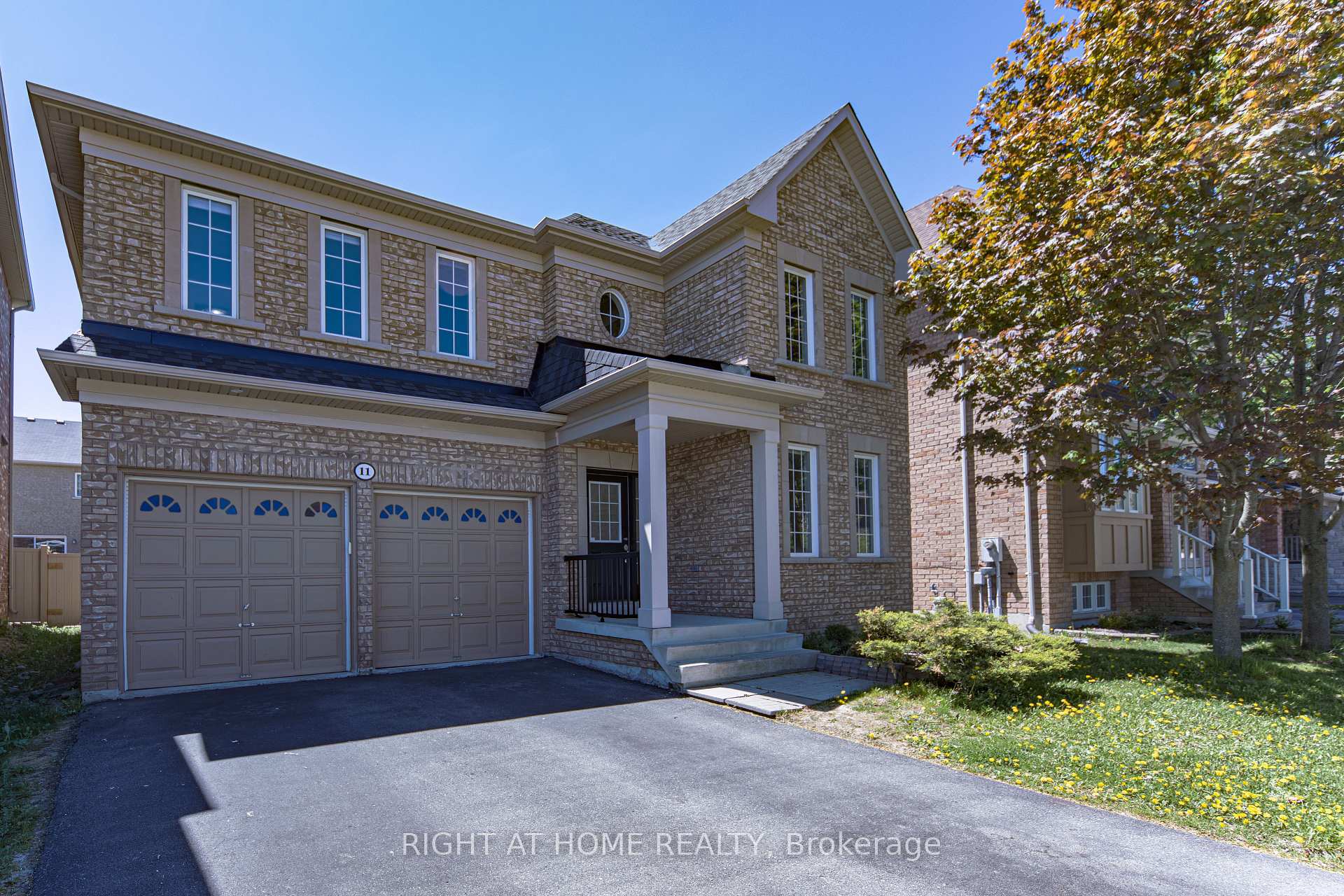 11 Amstel Avenue, Richmond Hill, ON L4E 0P7