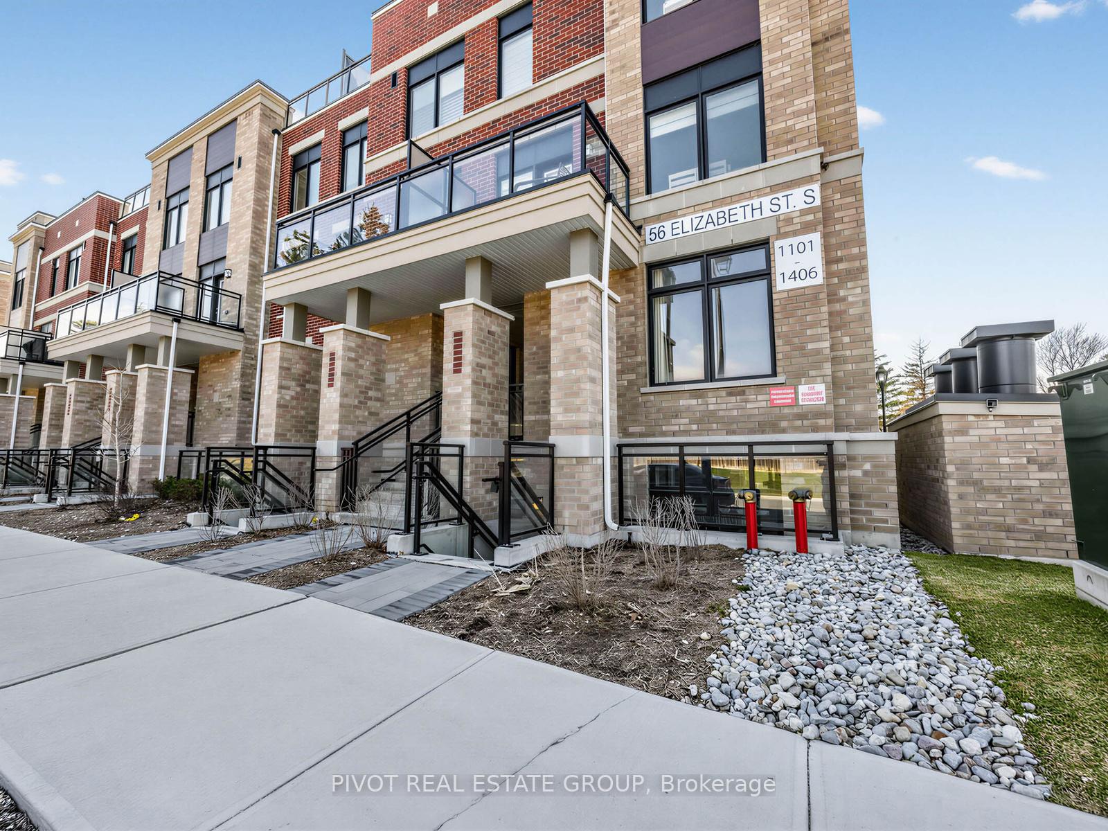 56 Elizabeth Street S 1101, Richmond Hill, ON L4C 5W2