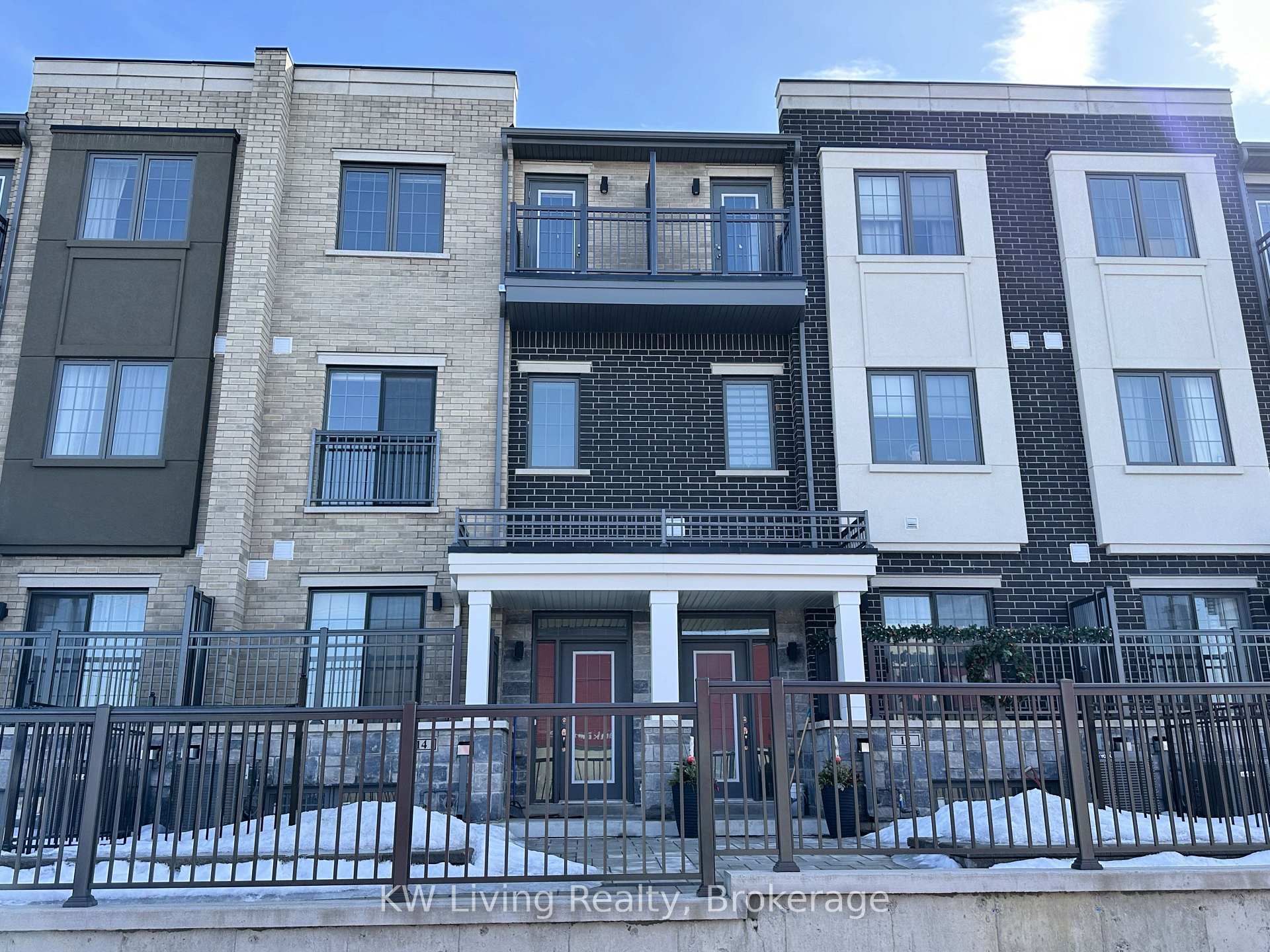 14 Maybank Lane, Whitchurch-Stouffville, ON L4A 4X7