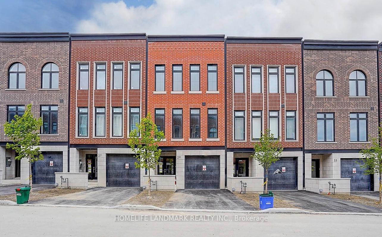 29 Chestnut Court, Aurora, ON L4G 4A4