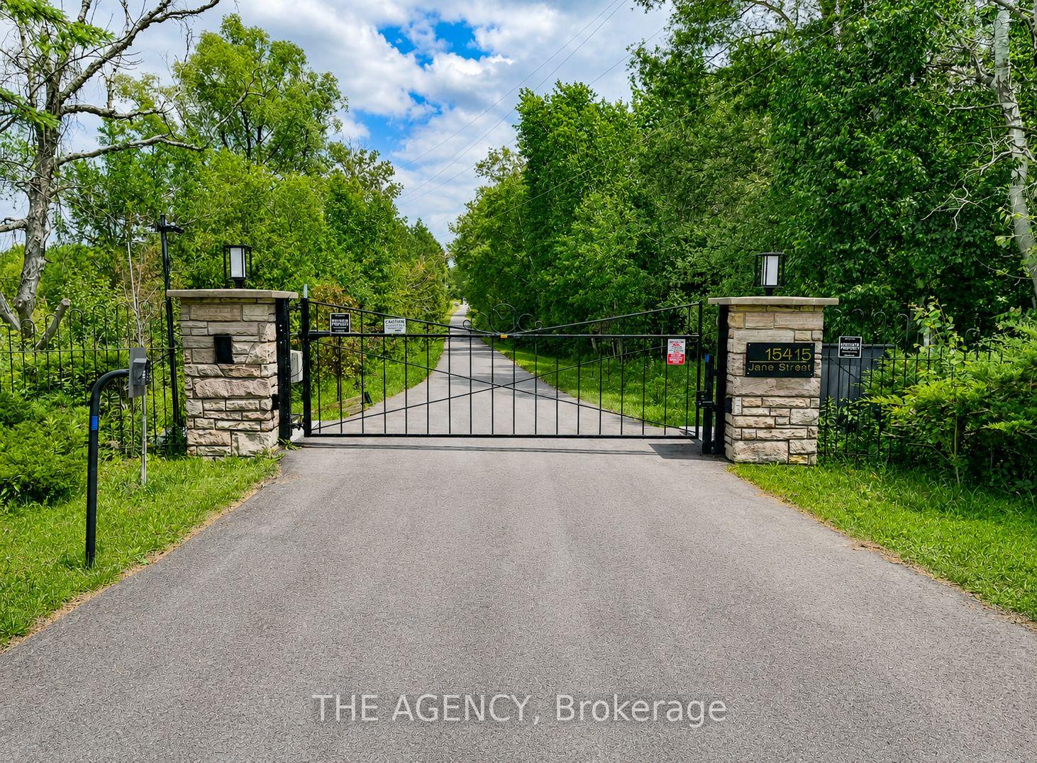 15415 Jane Street Basement, King, ON L7B 1A3