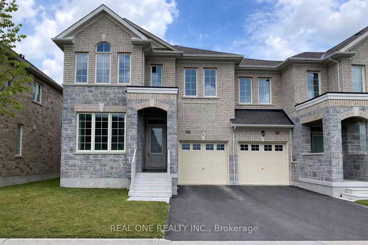 99 Kenneth Rogers Crescent, East Gwillimbury, ON L9N 1S5