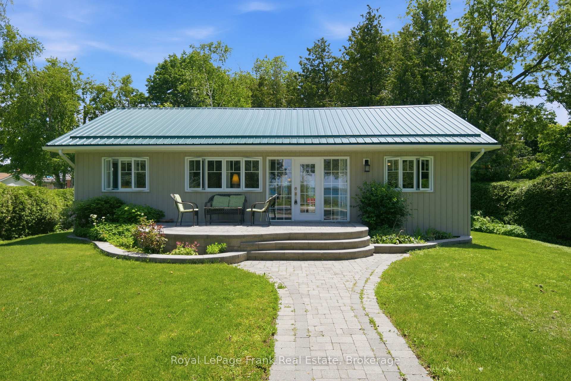 15 Lakeshore Road, Brock, ON L0K 1A0