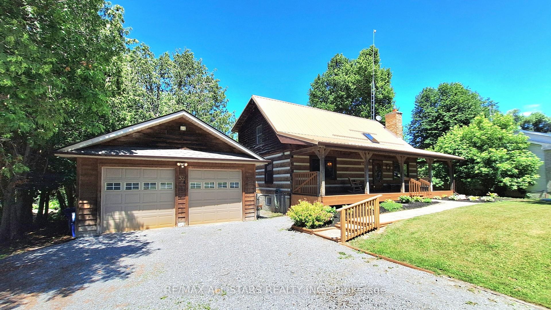 32 York Street, Georgina, ON L0C 1L0