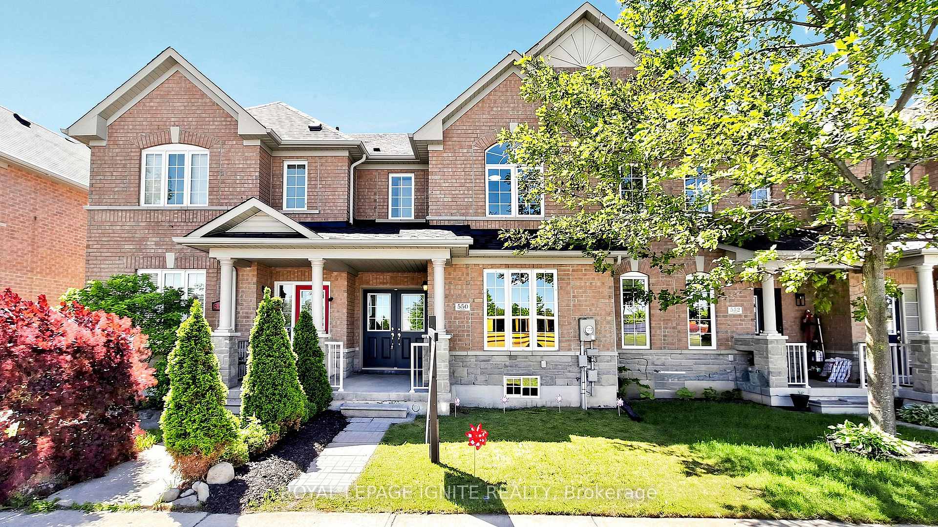 550 Hoover Park Drive, Whitchurch-Stouffville, ON L4A 0S8