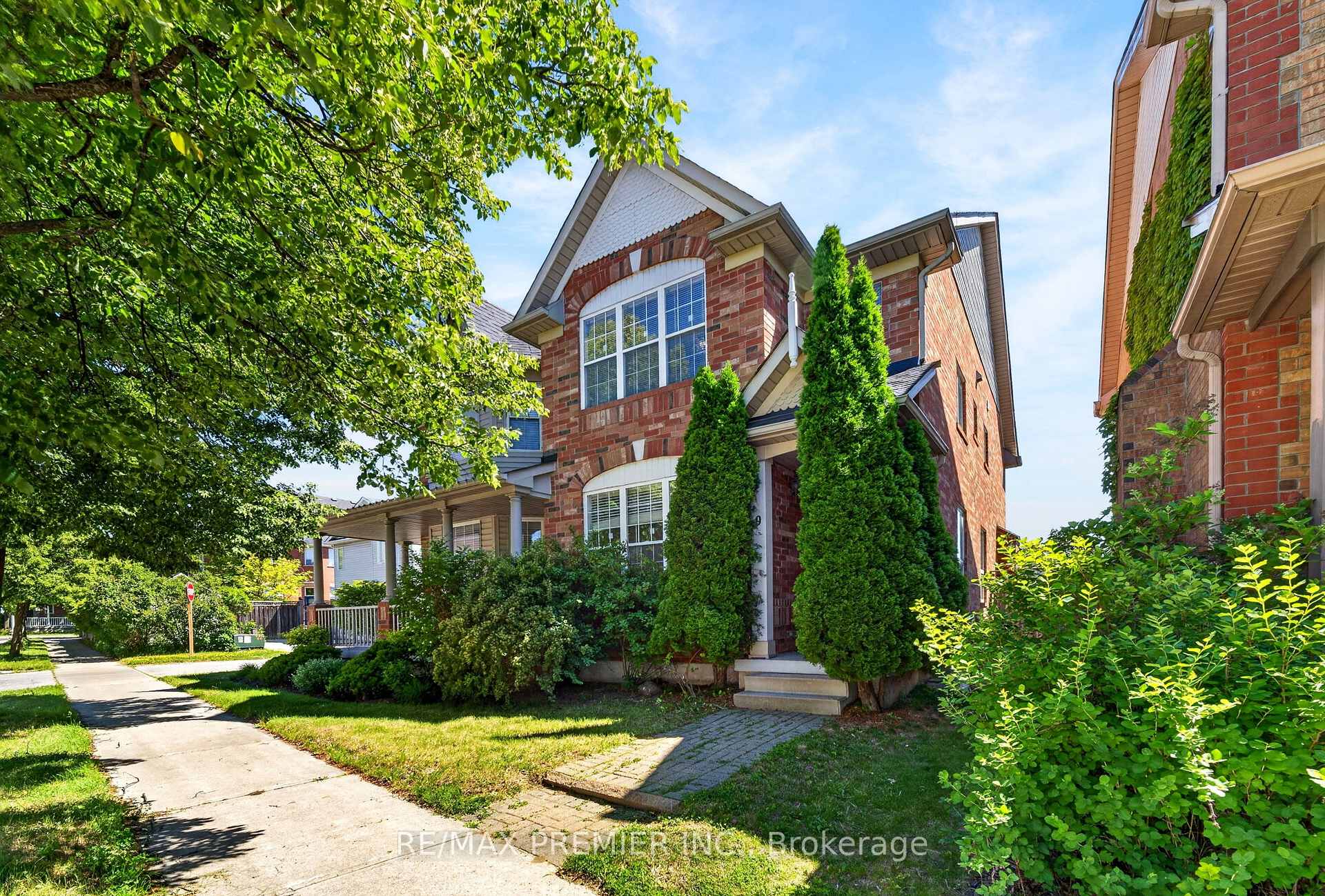 9 Pascoe Drive, Markham, ON L6B 1B8
