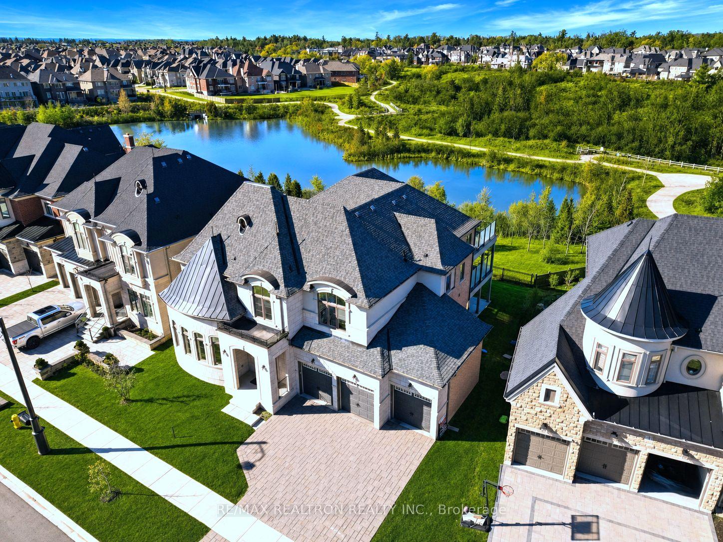52 Rolling Green Court, Vaughan, ON L4H 4K7
