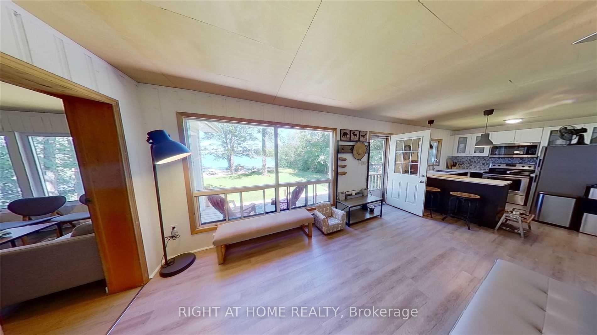 1529 Chief Joseph Snake Road, Georgina Islands — photo 4 of 5