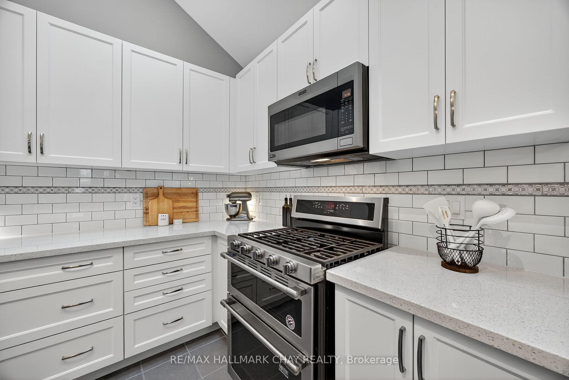 63 Summerhill Drive, New Tecumseth — photo 5 of 5