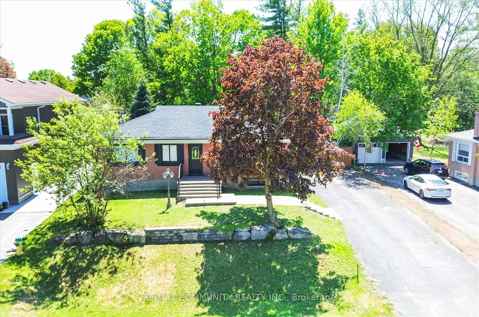 25 George Street, New Tecumseth — photo 3 of 5