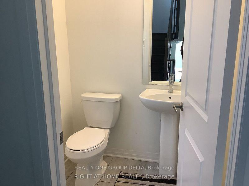 14 Hughes Lane W, New Tecumseth — photo 4 of 5