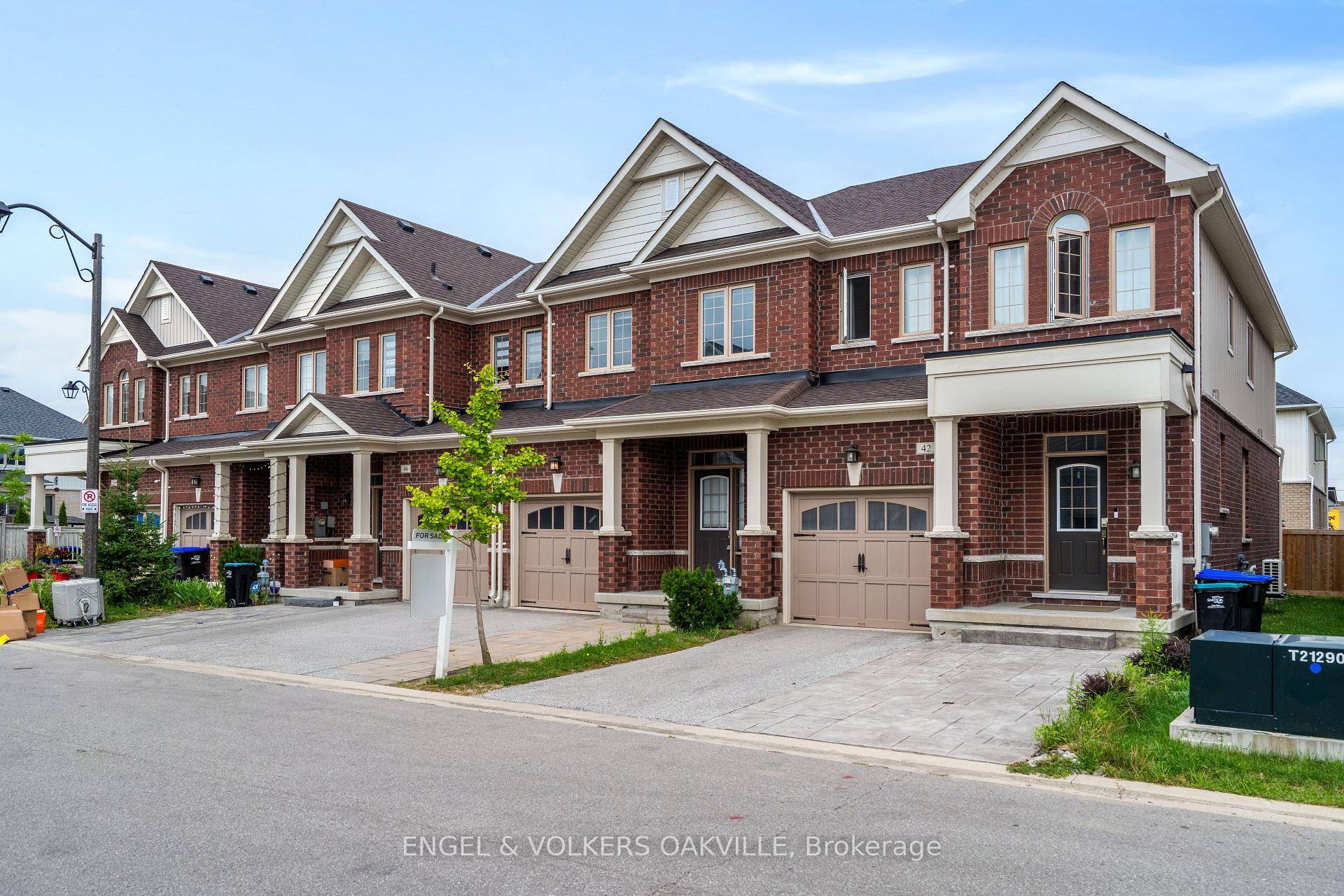 44 Clifford Crescent, New Tecumseth — photo 2 of 5