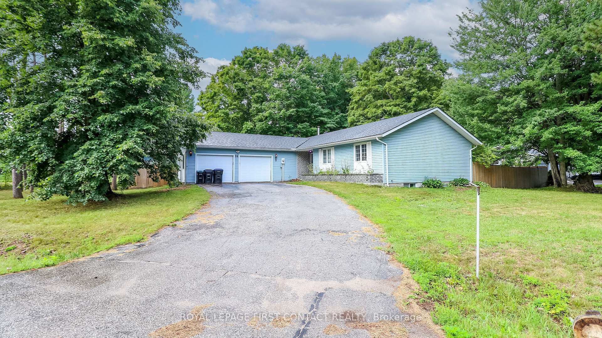 24 Howard Avenue, Tiny, ON L0L 2T0 — Tiny, Ontario