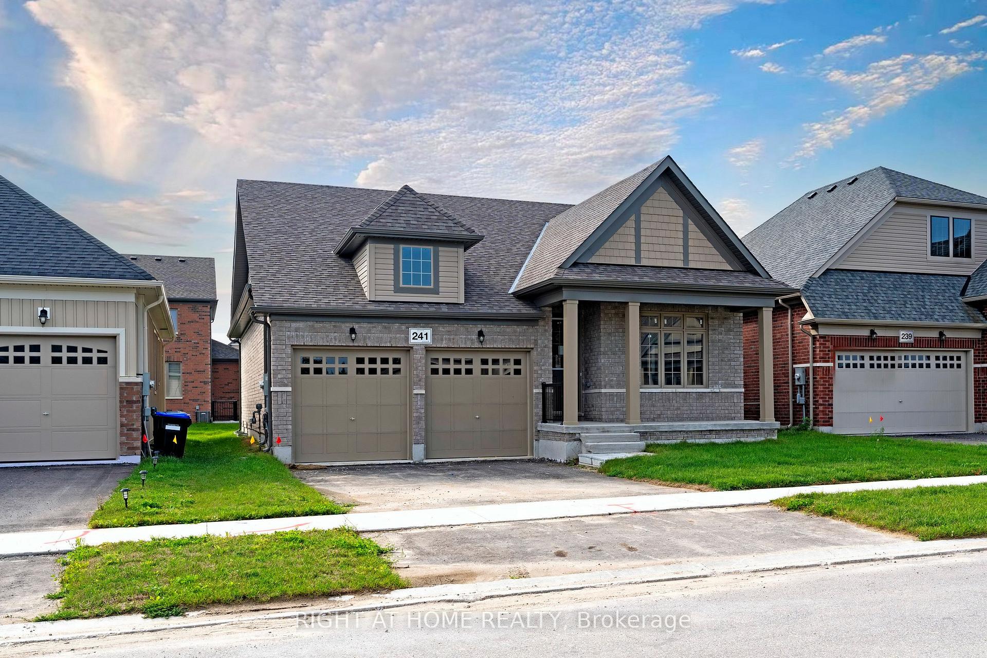 241 Wilcox Drive, Clearview, ON L0M 1S0