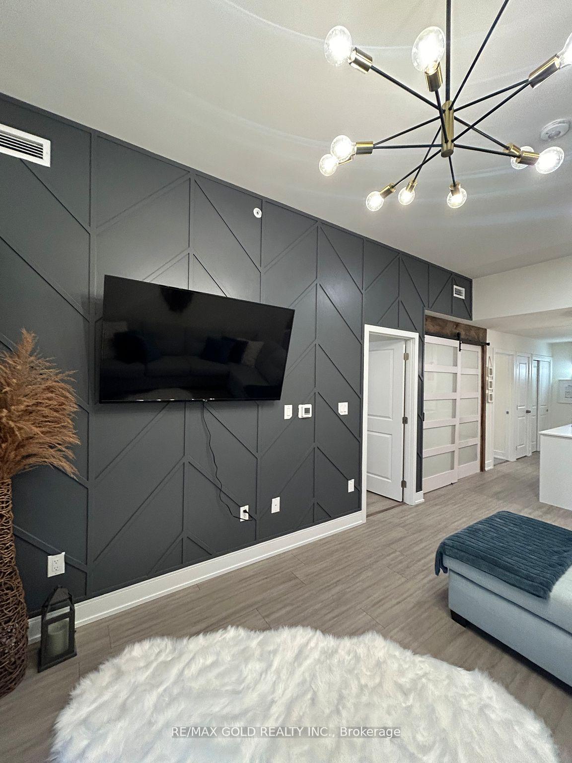 121 Mary Street 403, Clearview, ON L0M 1G0 — Clearview, Ontario