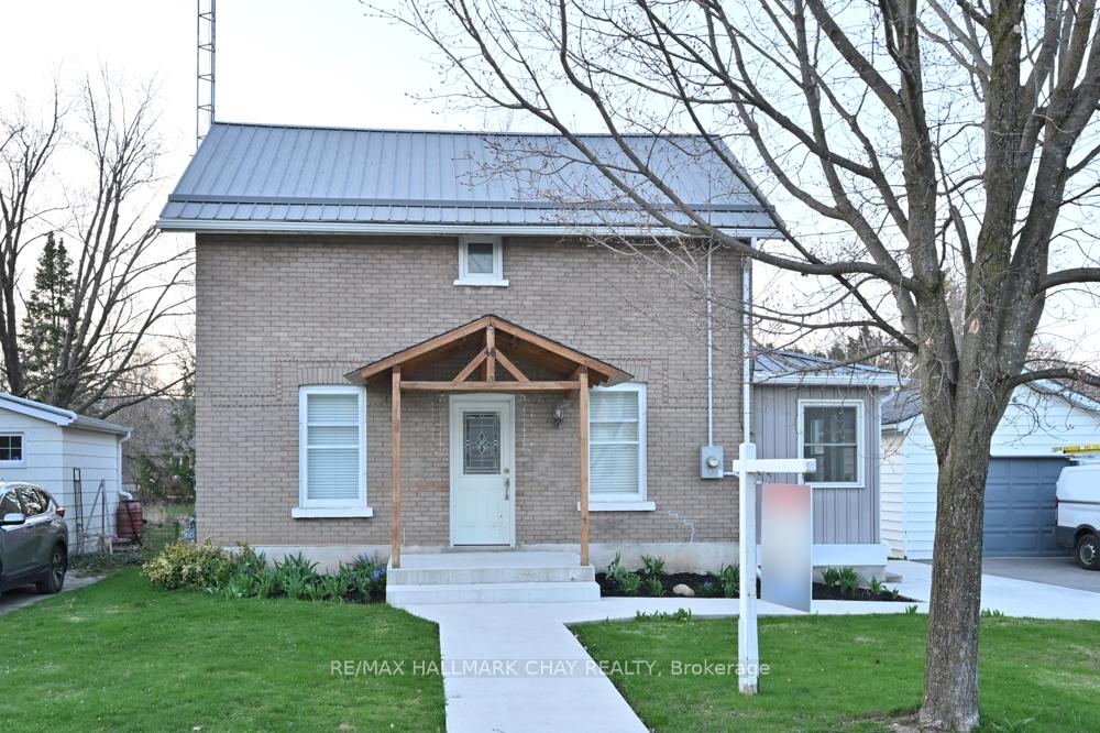 48 Caroline Street W, Clearview — photo 3 of 5