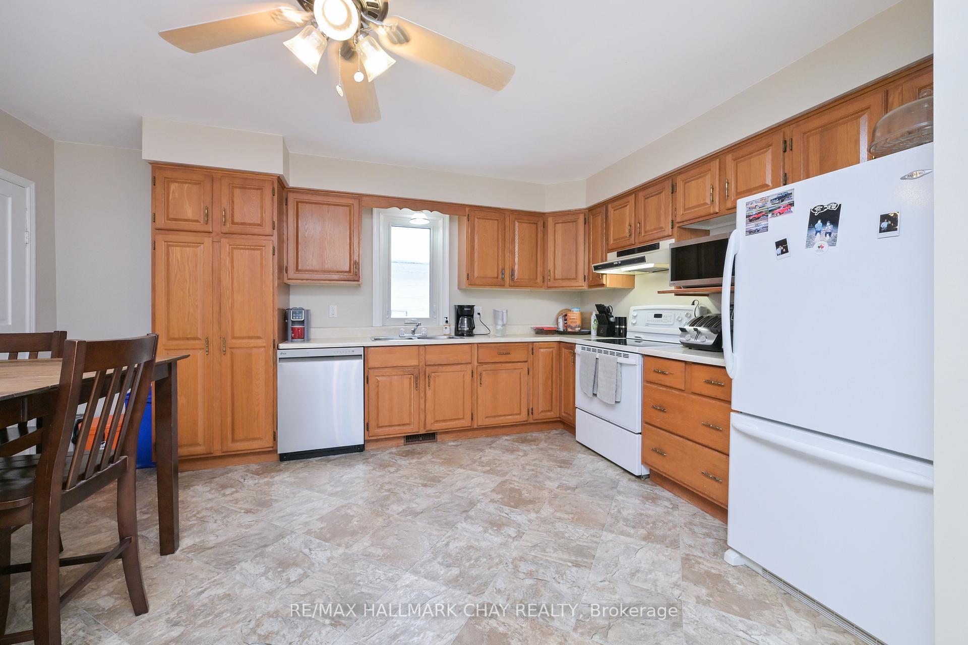 48 Caroline Street W, Clearview — photo 5 of 5