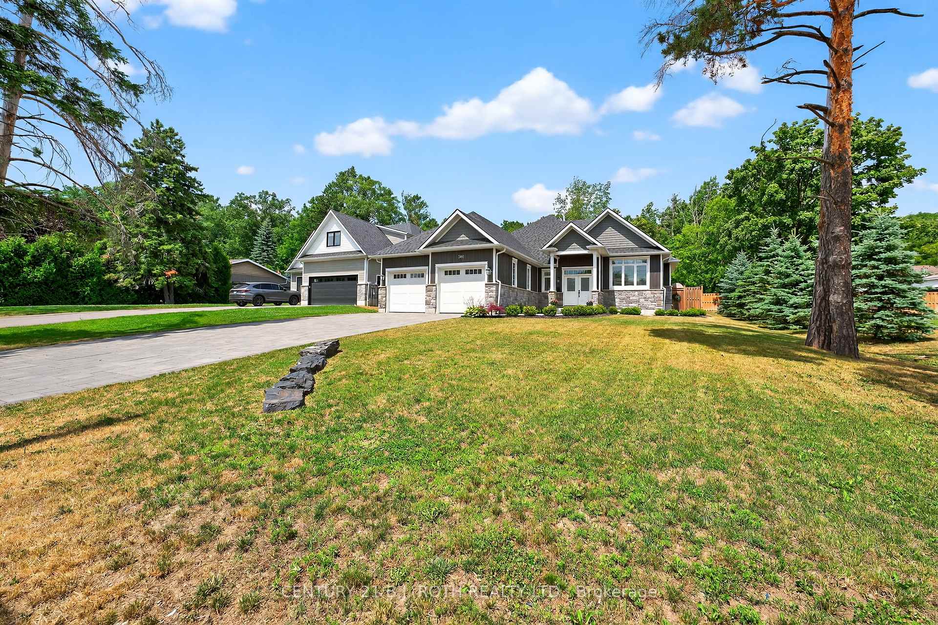 300 Shanty Bay Road, Oro-Medonte, ON L4M 1E6 — Oro-Medonte, Ontario