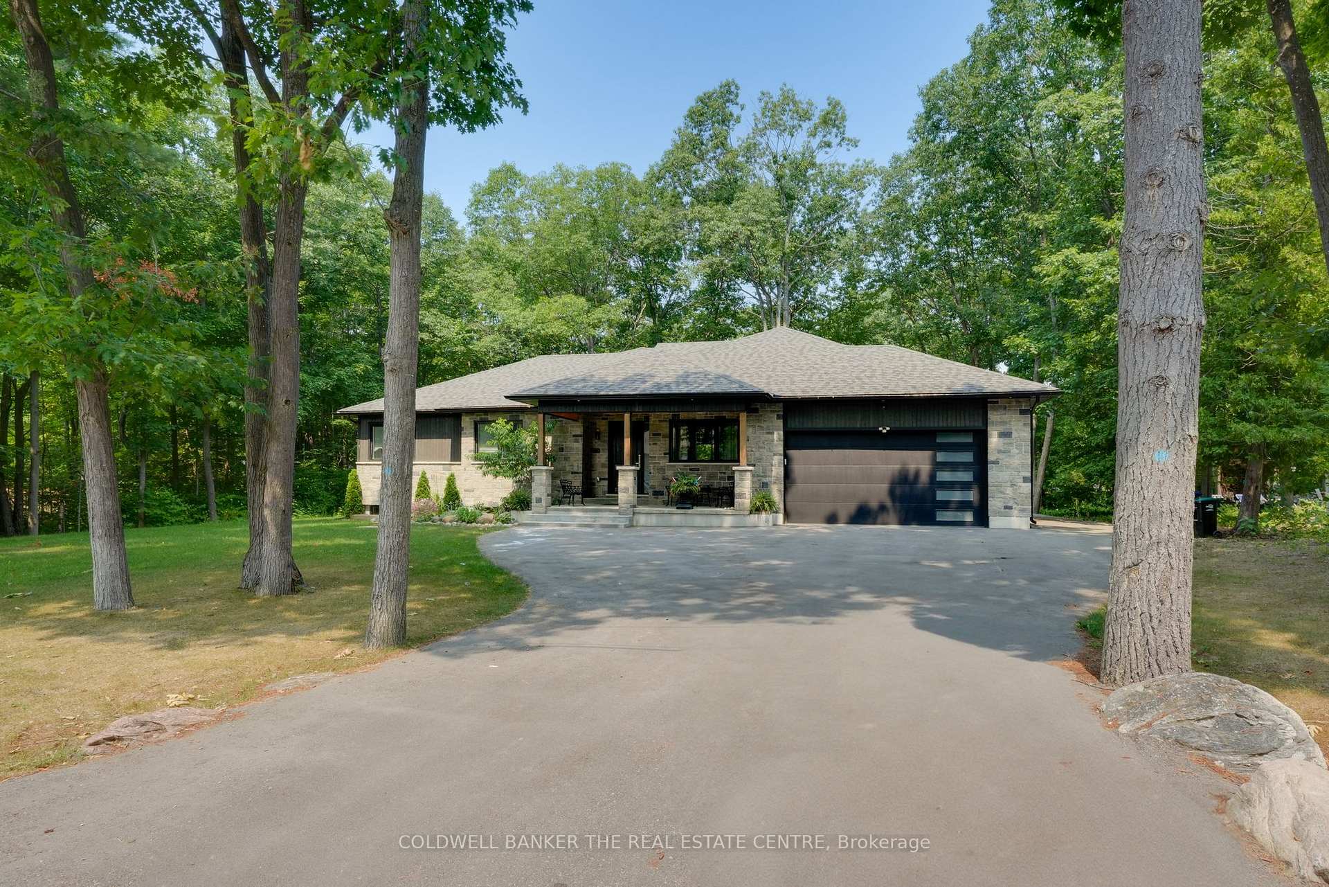 34 Oakwood Avenue, Tiny — photo 2 of 5