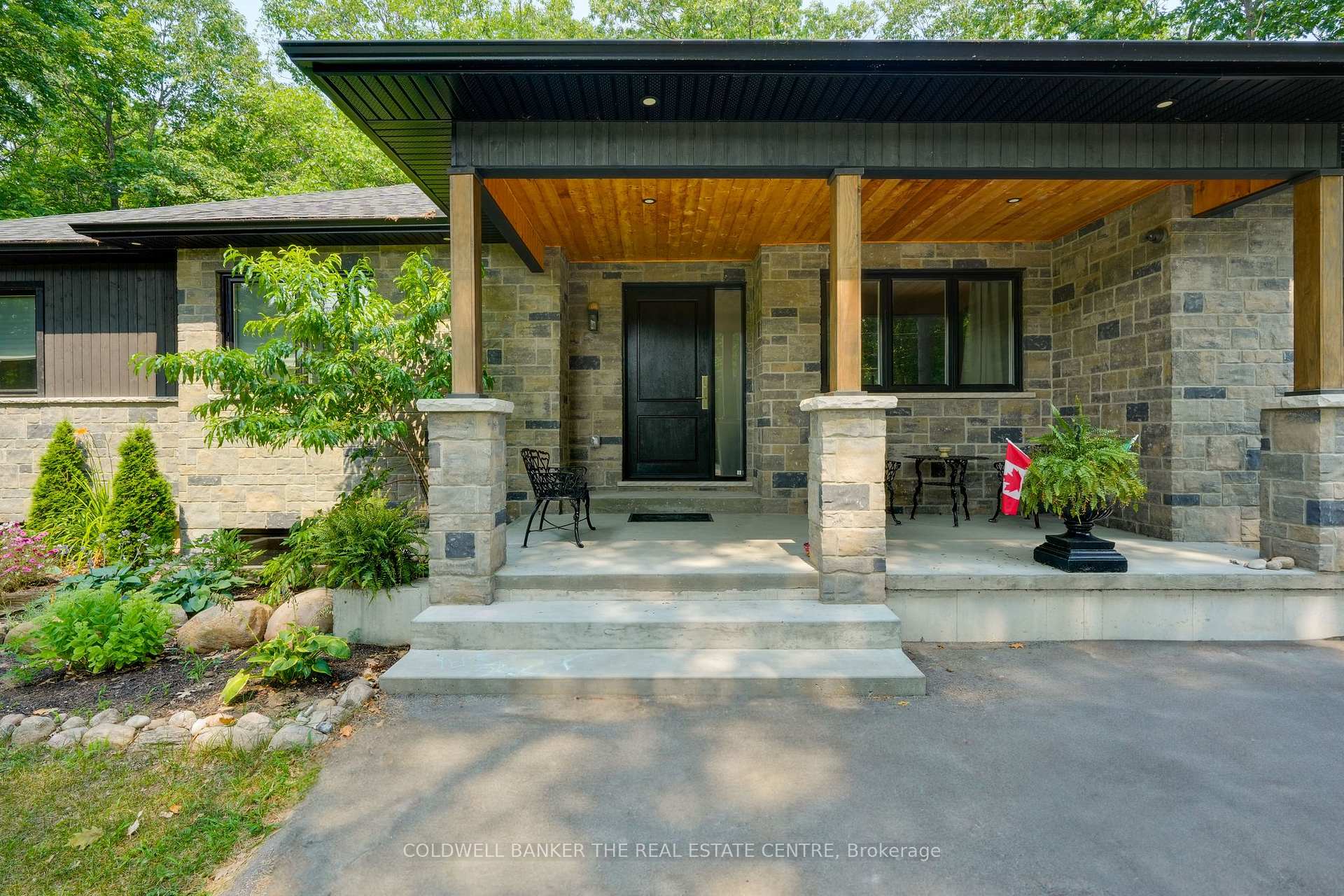 34 Oakwood Avenue, Tiny — photo 3 of 5
