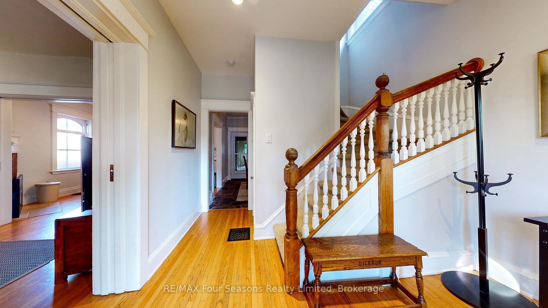 143 Fourth Street W, Collingwood — photo 5 of 5