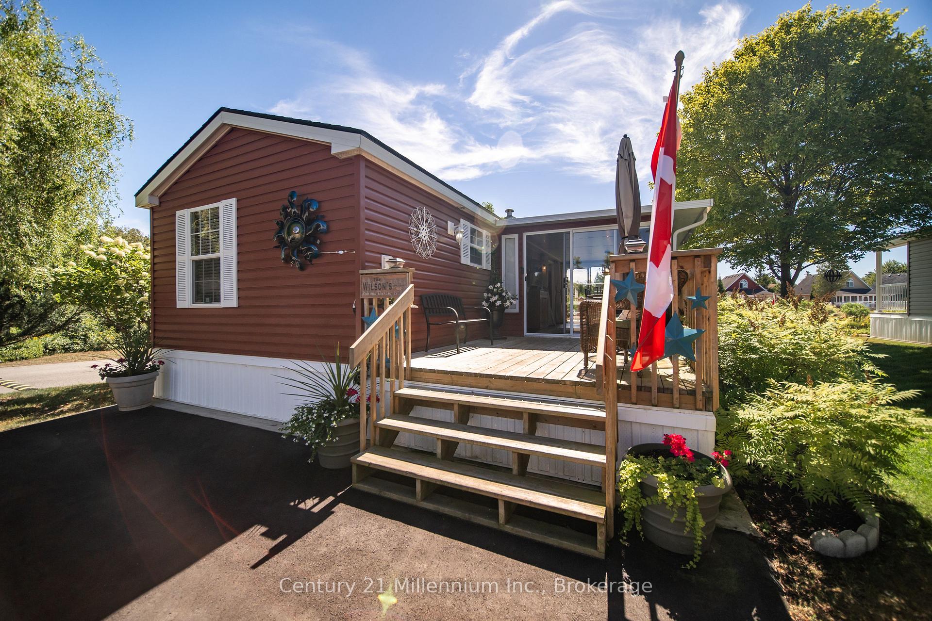 19 White Pines Trail, Wasaga Beach, ON L9Z 1X7 — Wasaga Beach, Ontario