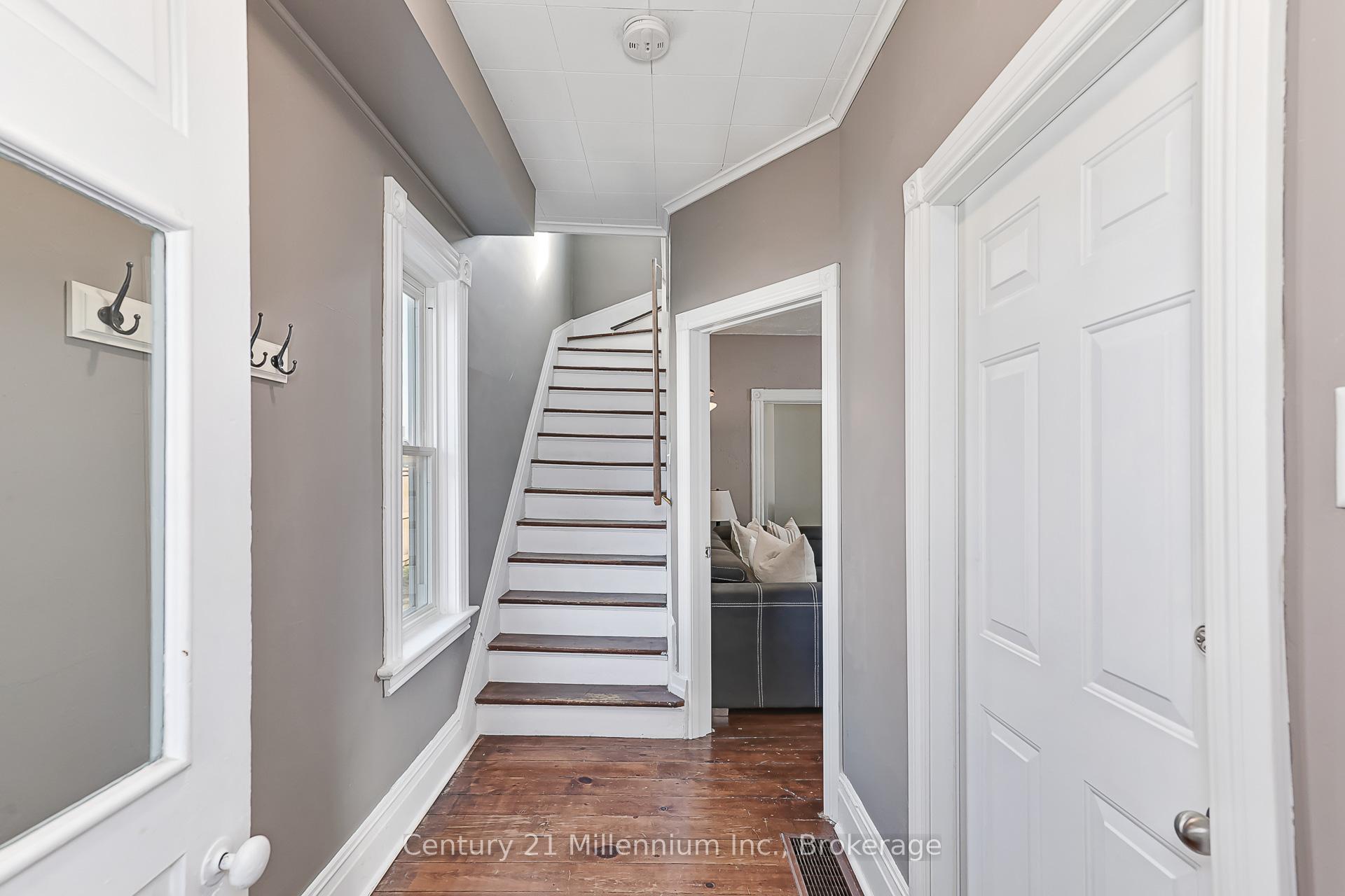 117 Elm Street, Collingwood — photo 2 of 5