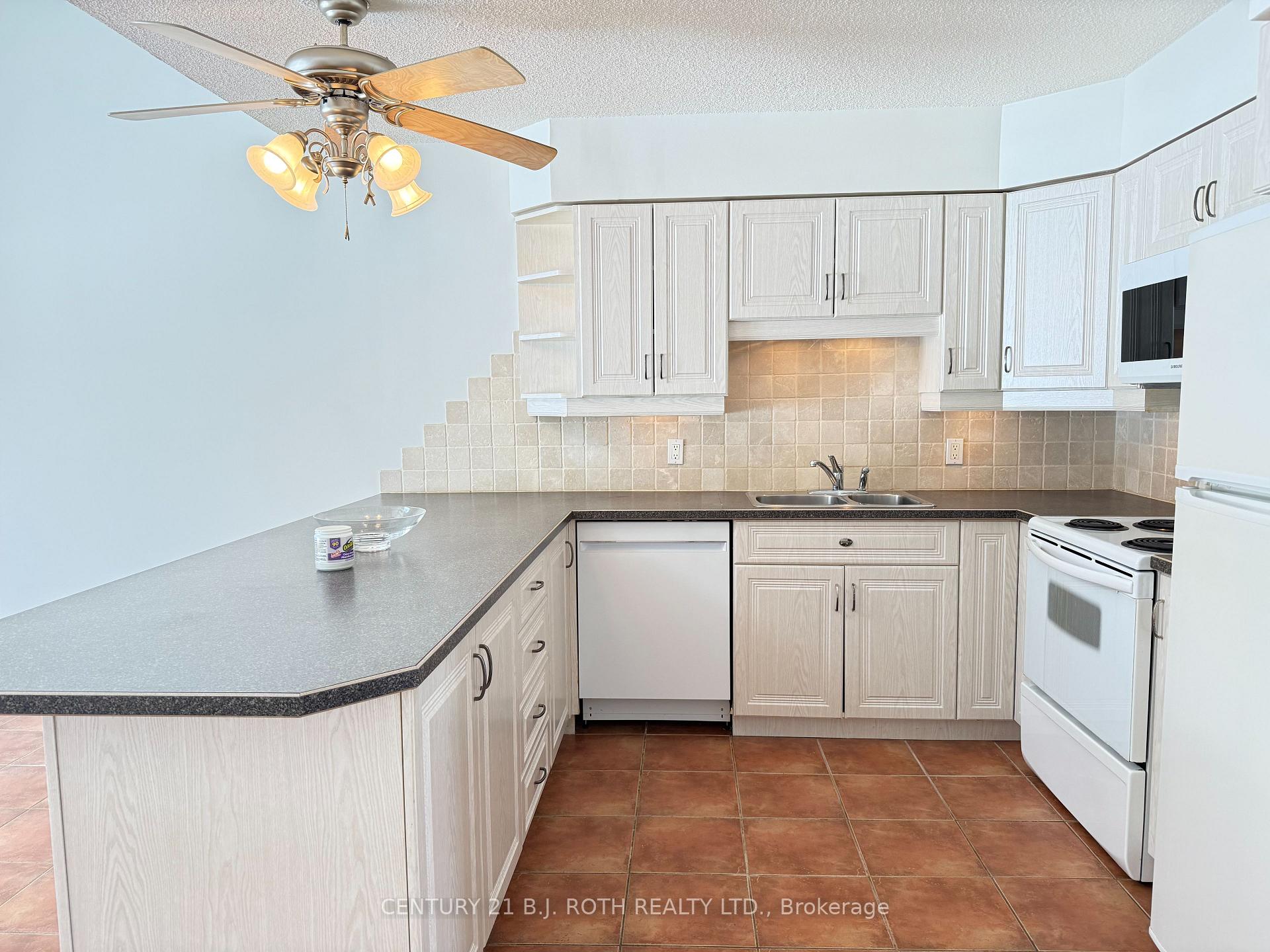 51 Laguna Parkway 9, Ramara — photo 5 of 5