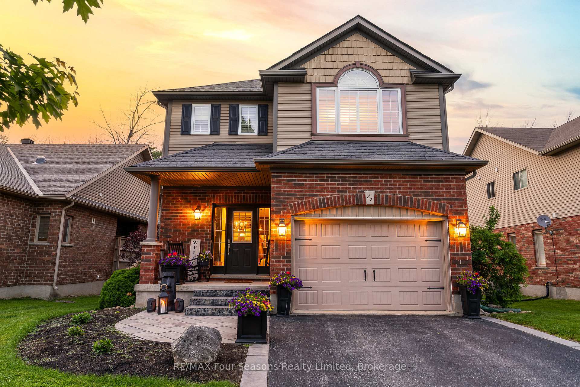 37 Chamberlain Crescent, Collingwood, ON L9Y 0C9 — Collingwood, Ontario