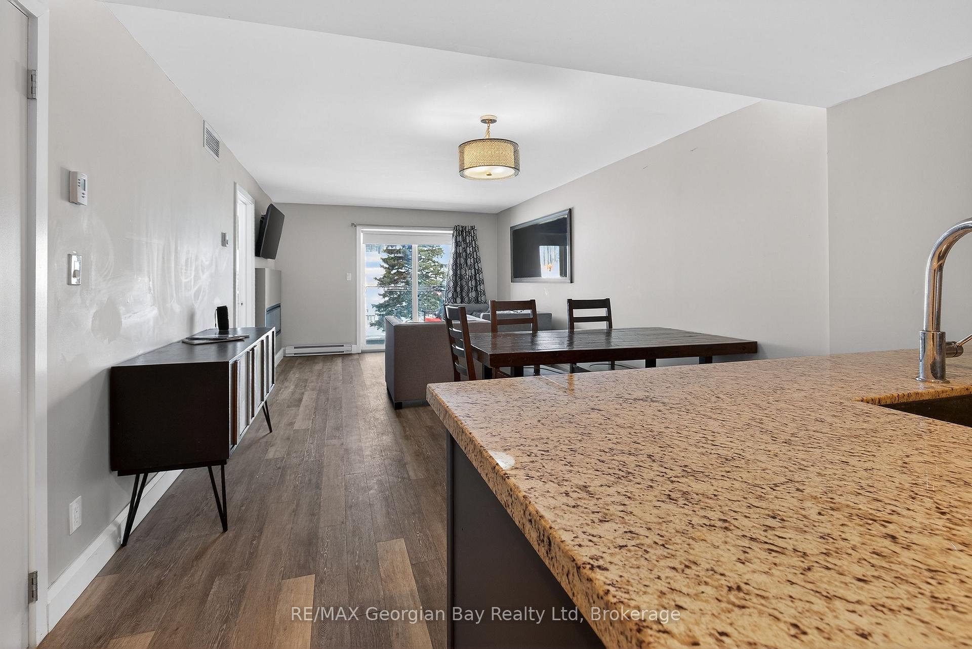 80 Horseshoe Boulevard 102, Oro-Medonte — photo 5 of 5