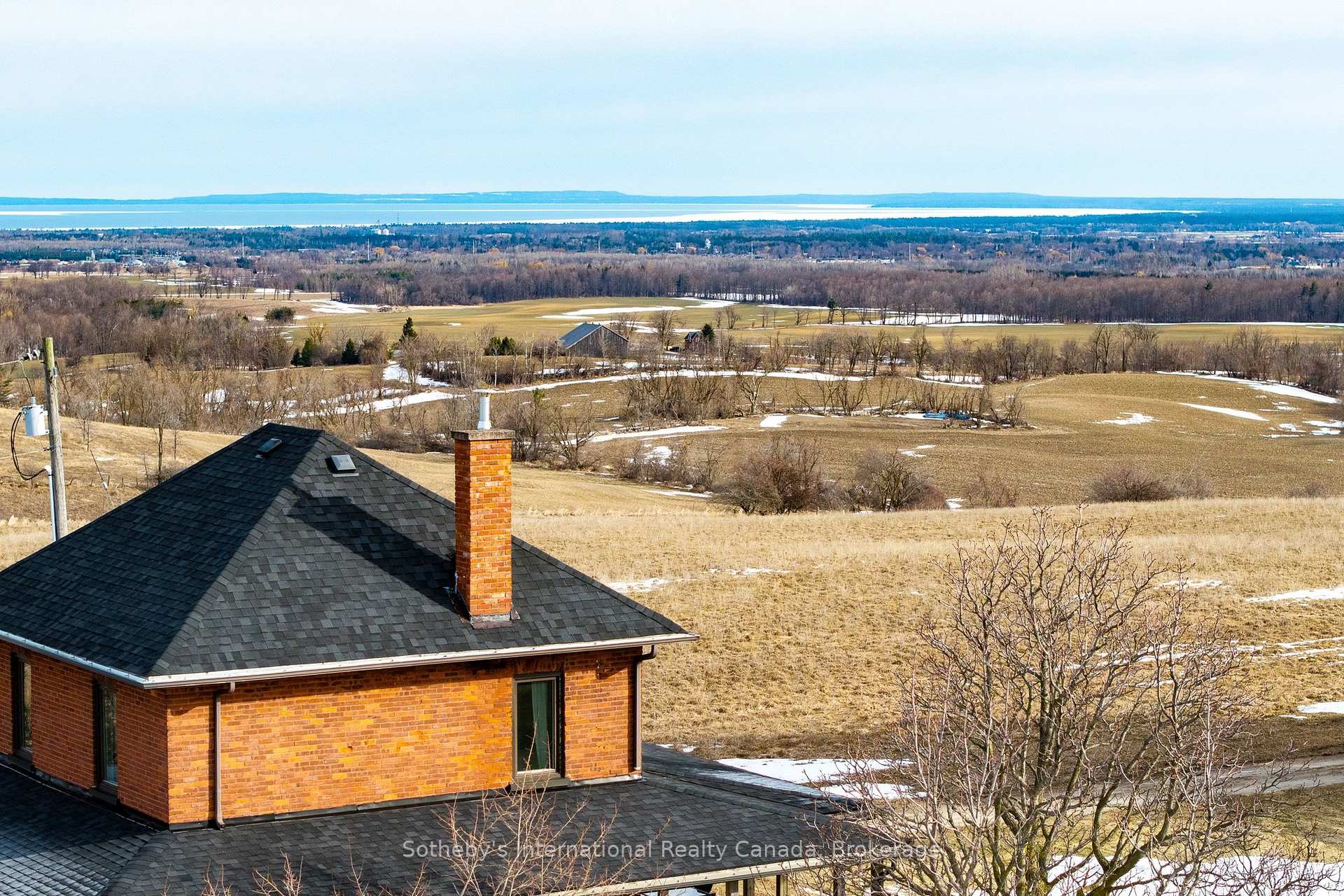 1943 Fairgrounds Road S, Clearview — photo 4 of 5