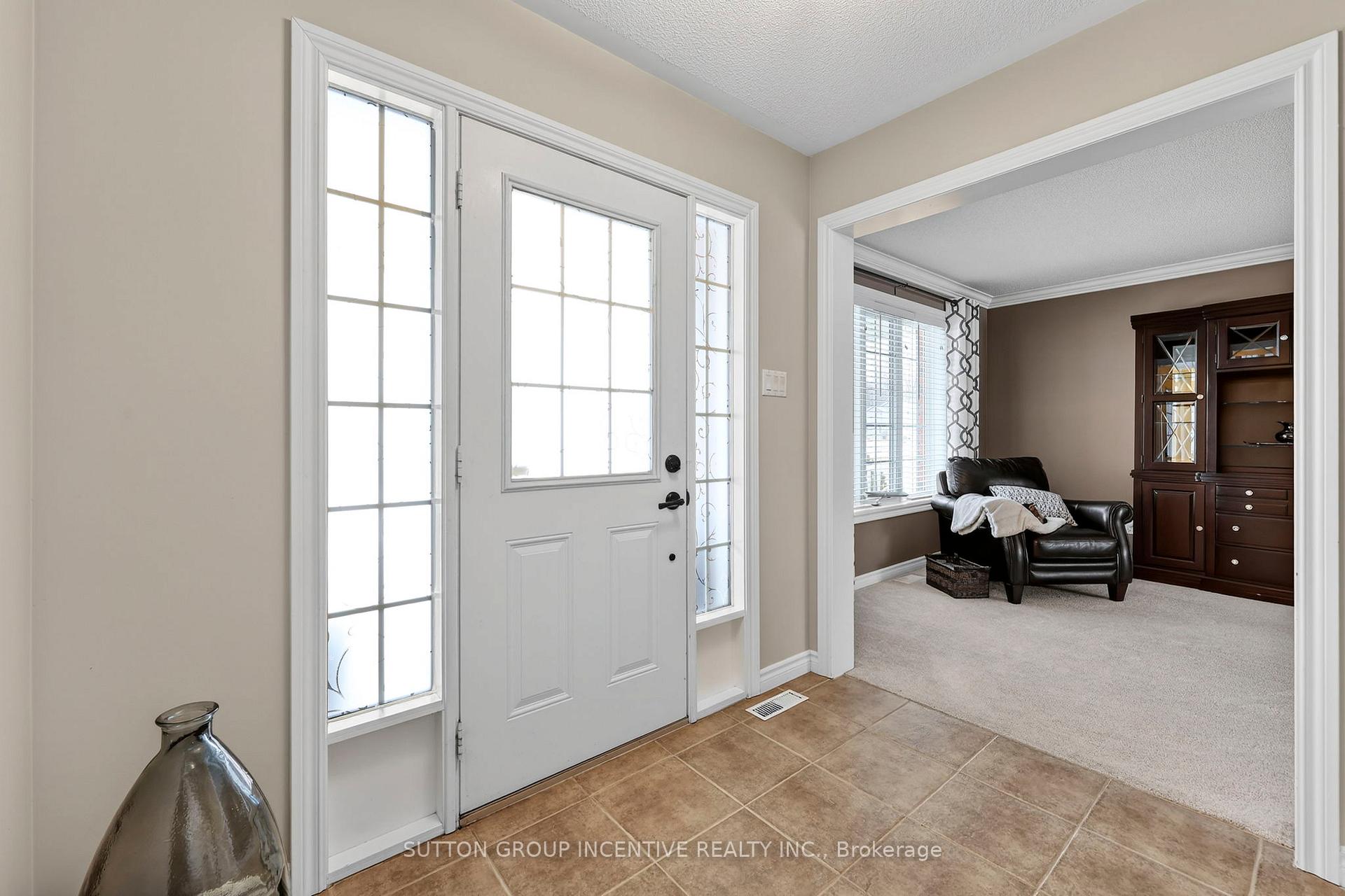60 O'neill Circle, Springwater — photo 3 of 5