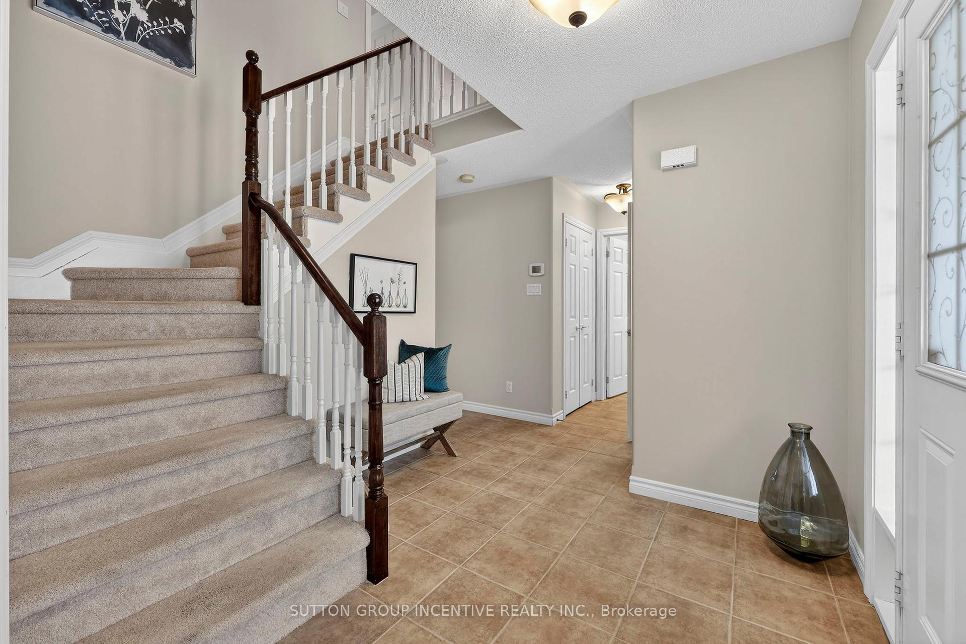 60 O'neill Circle, Springwater — photo 4 of 5