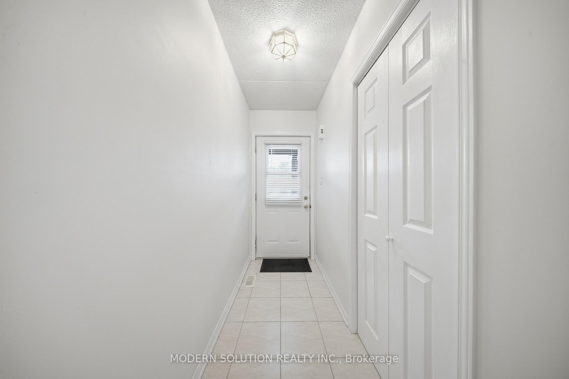 307 Mariners Way, Collingwood — photo 4 of 5