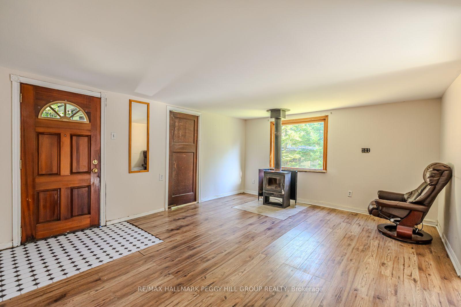 138 Moreau Parkway, Tiny — photo 4 of 5