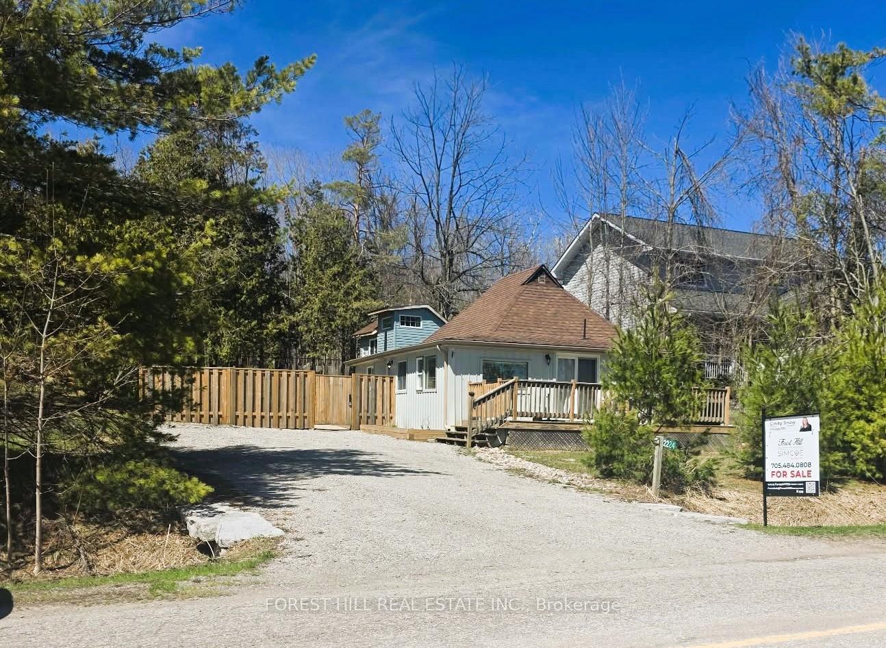 2224 Lakeshore Road E, Oro-Medonte — photo 2 of 5