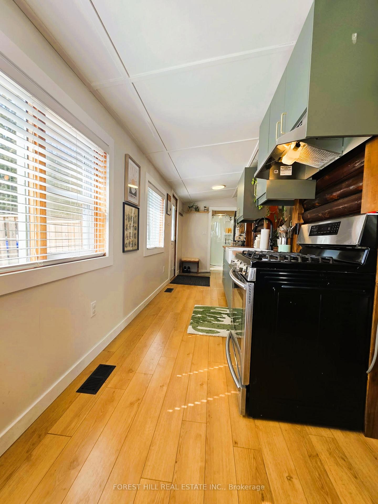 2224 Lakeshore Road E, Oro-Medonte — photo 5 of 5