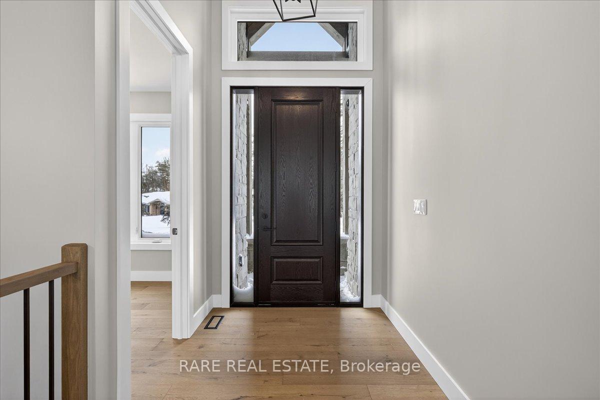 32 Alpine Way, Oro-Medonte — photo 3 of 5
